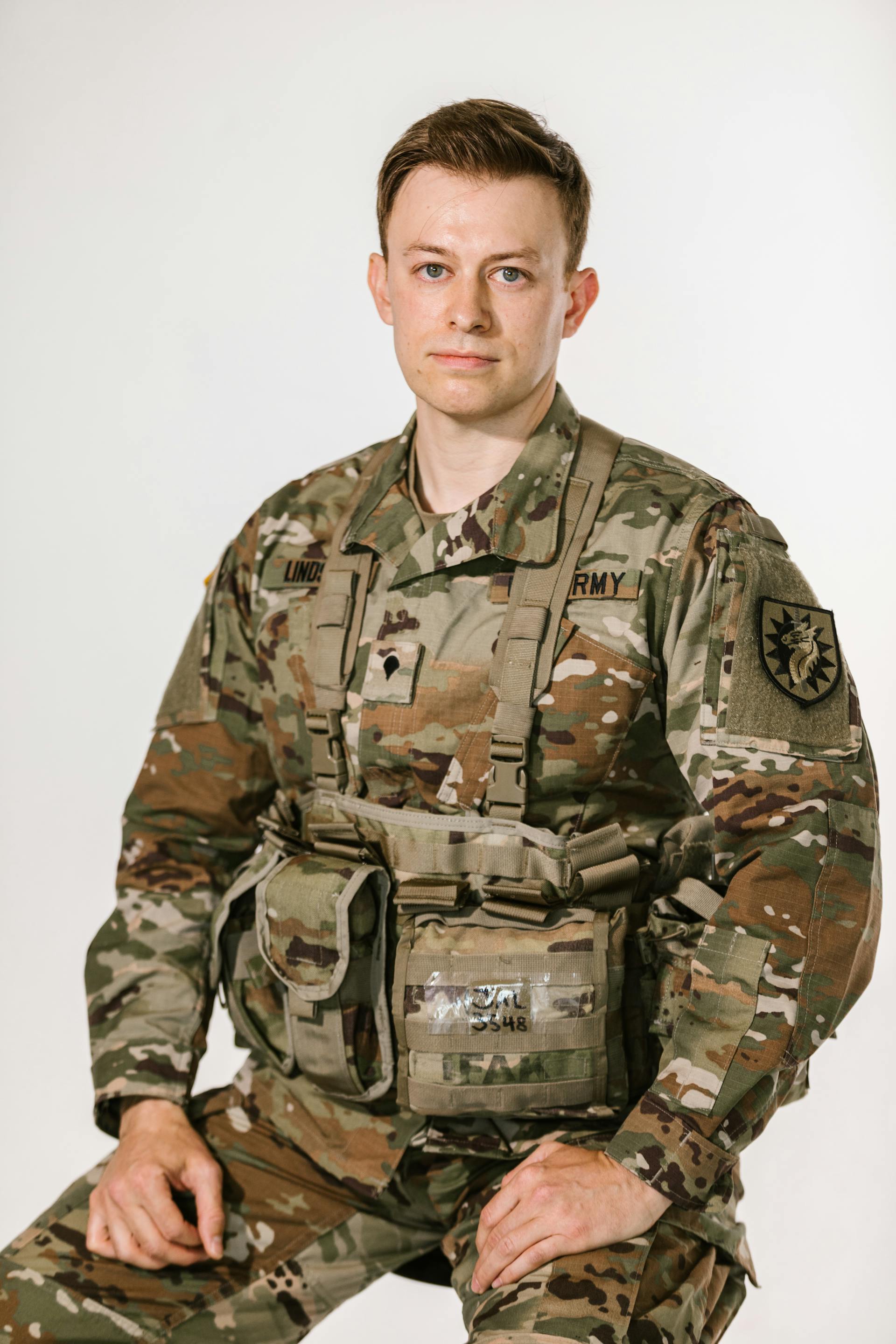 A photo of an army officer in a uniform | Source: Pexels