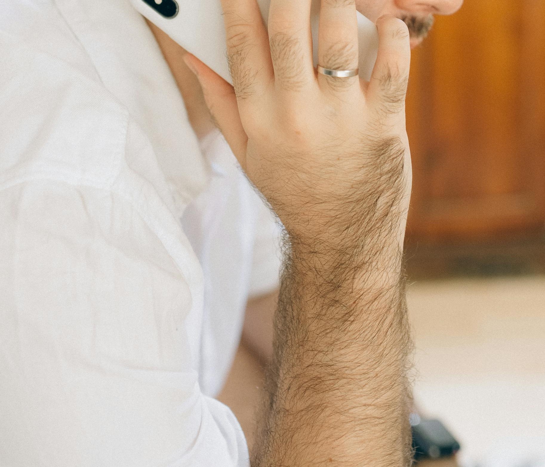 Man talking on the phone | Source: Pexels