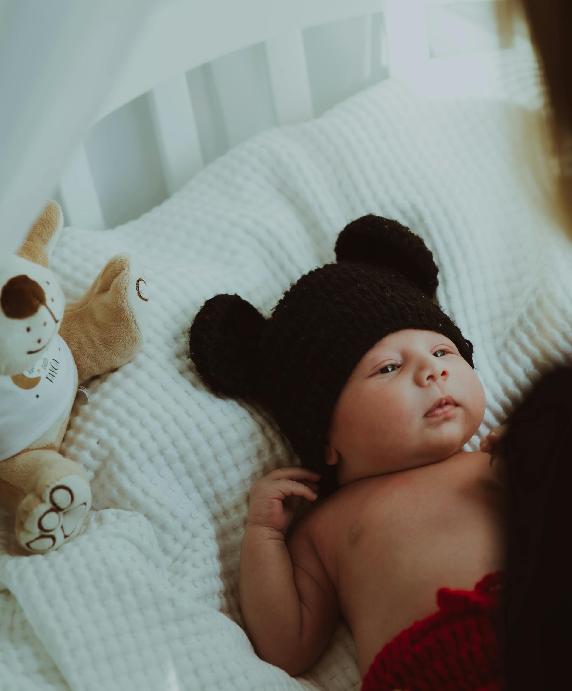 A baby in bed | Source: Pexels