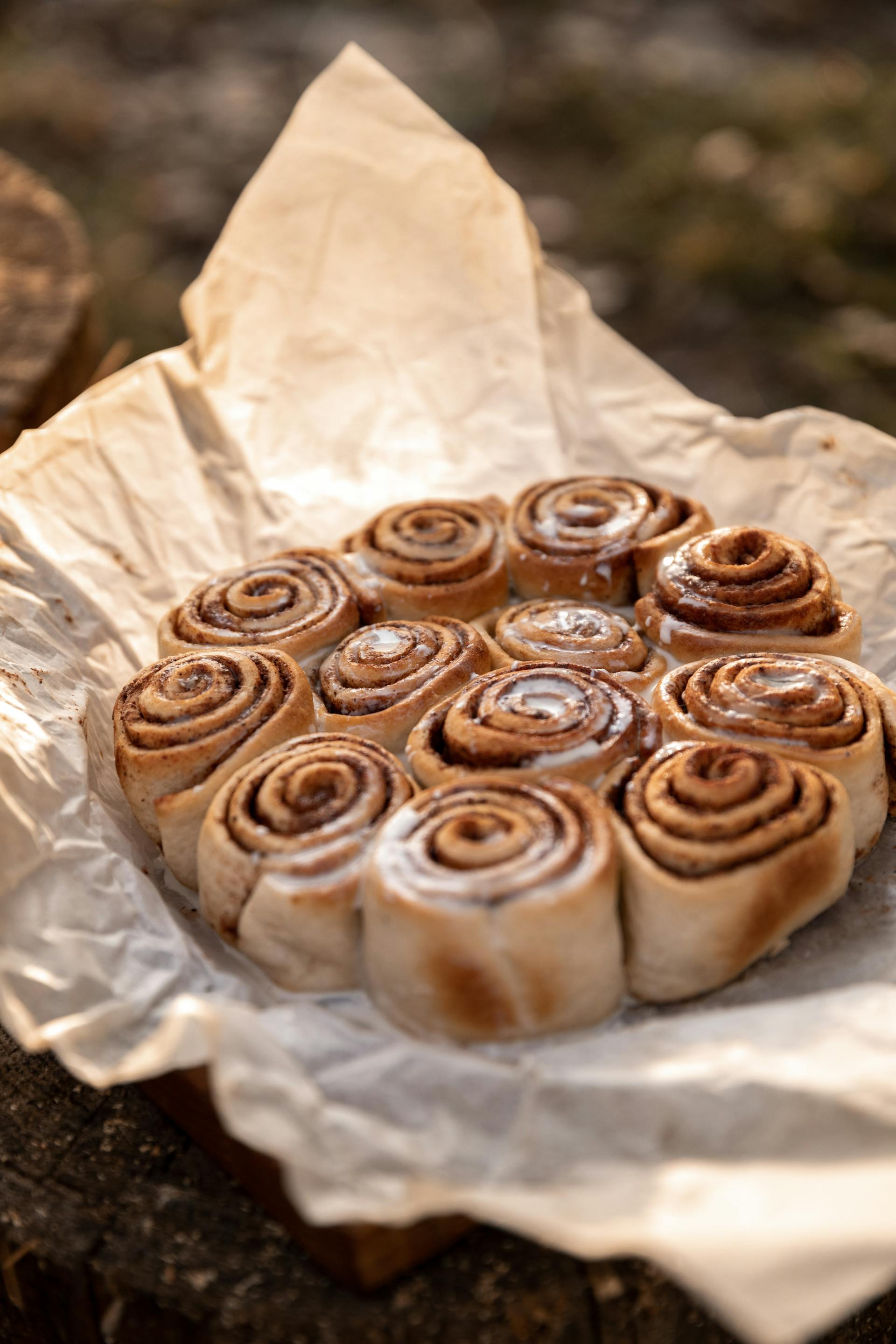 A plate of cinnamon rolls | Source: Pexels