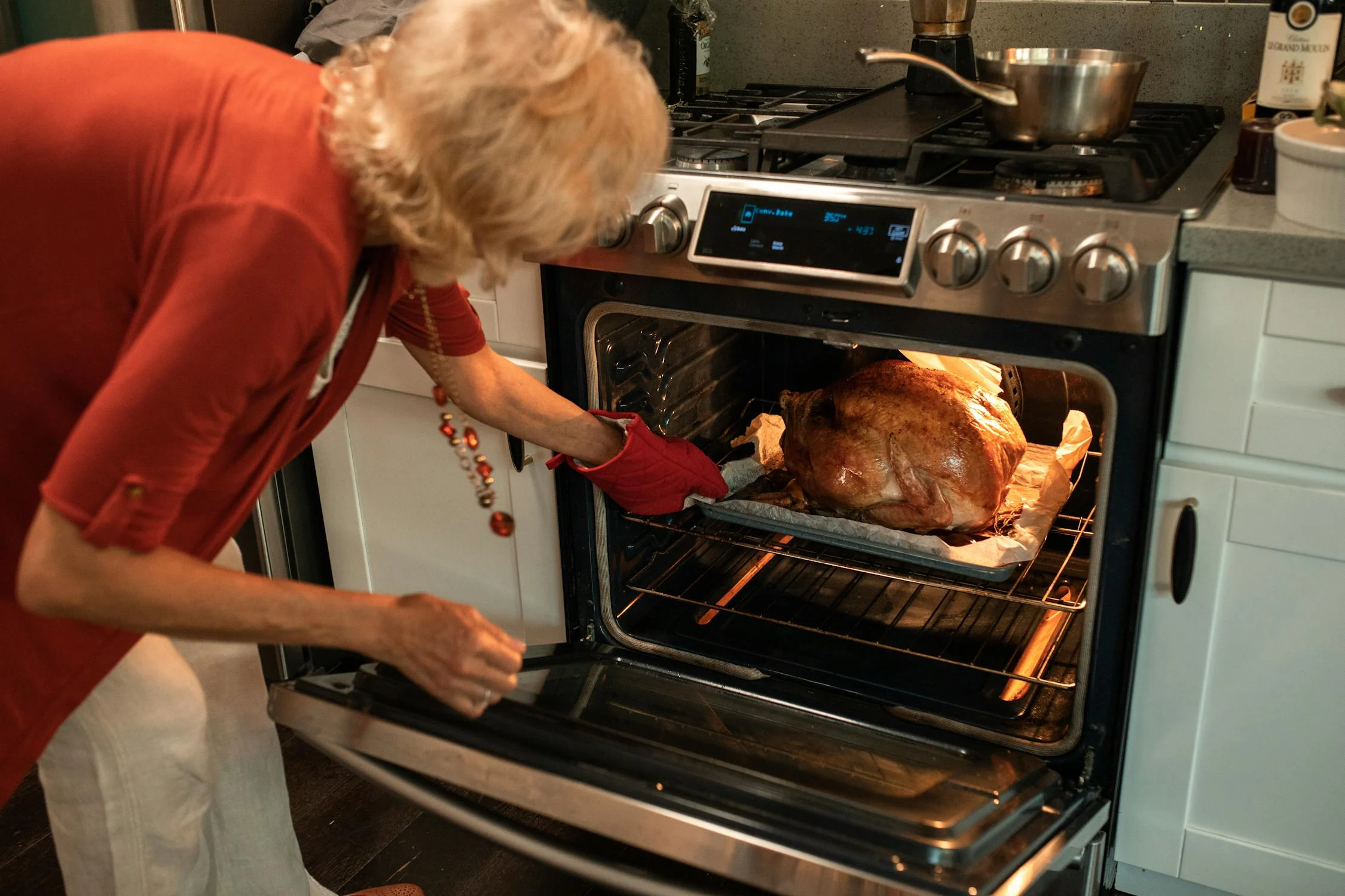 A woman cooking for Thanksgiving | Source: Pexels