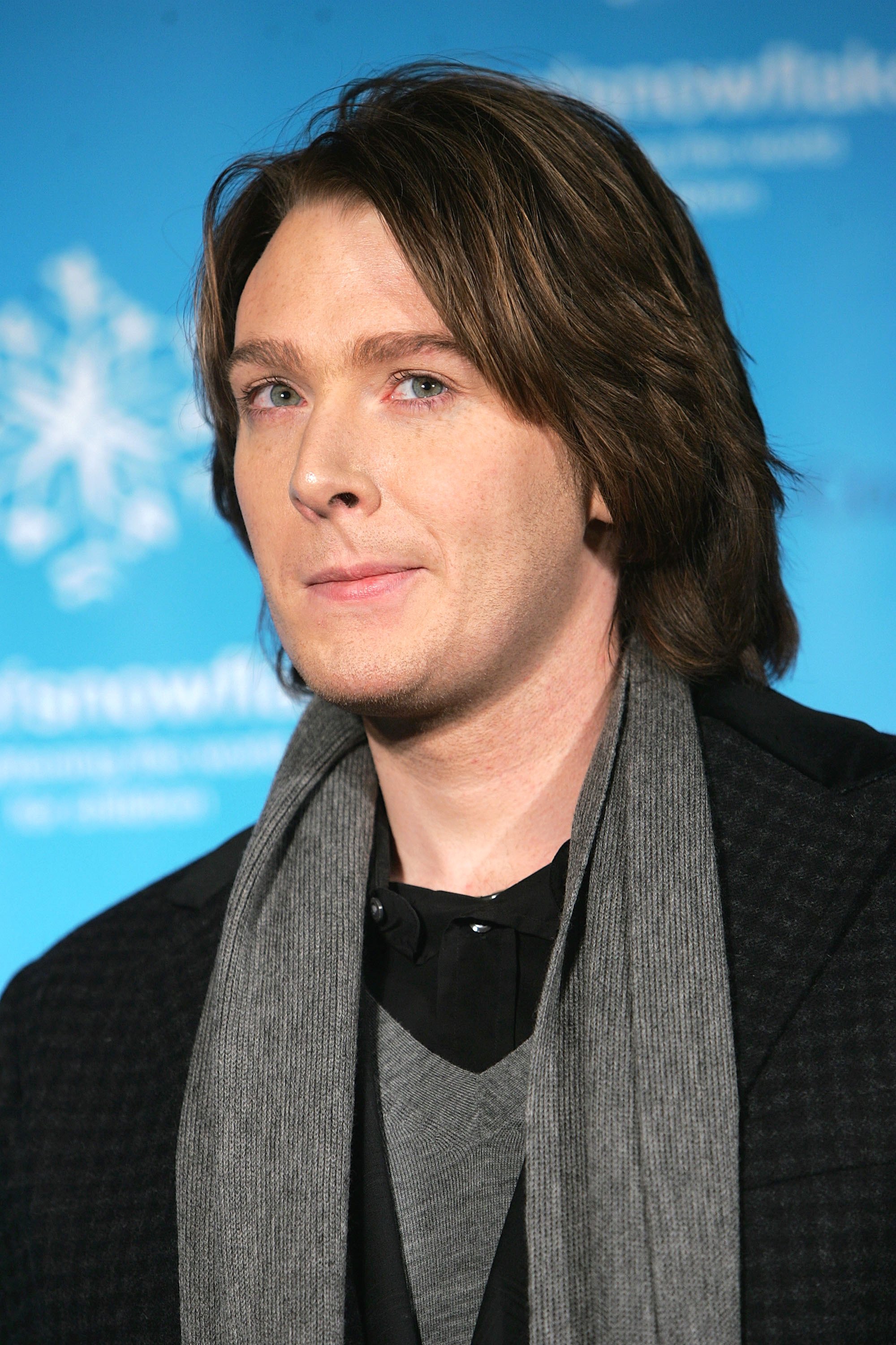 Clay Aiken is seen during the UNICEF snowflake lighting ceremony on November 18, 2006 in New York City. | Source: Getty Images