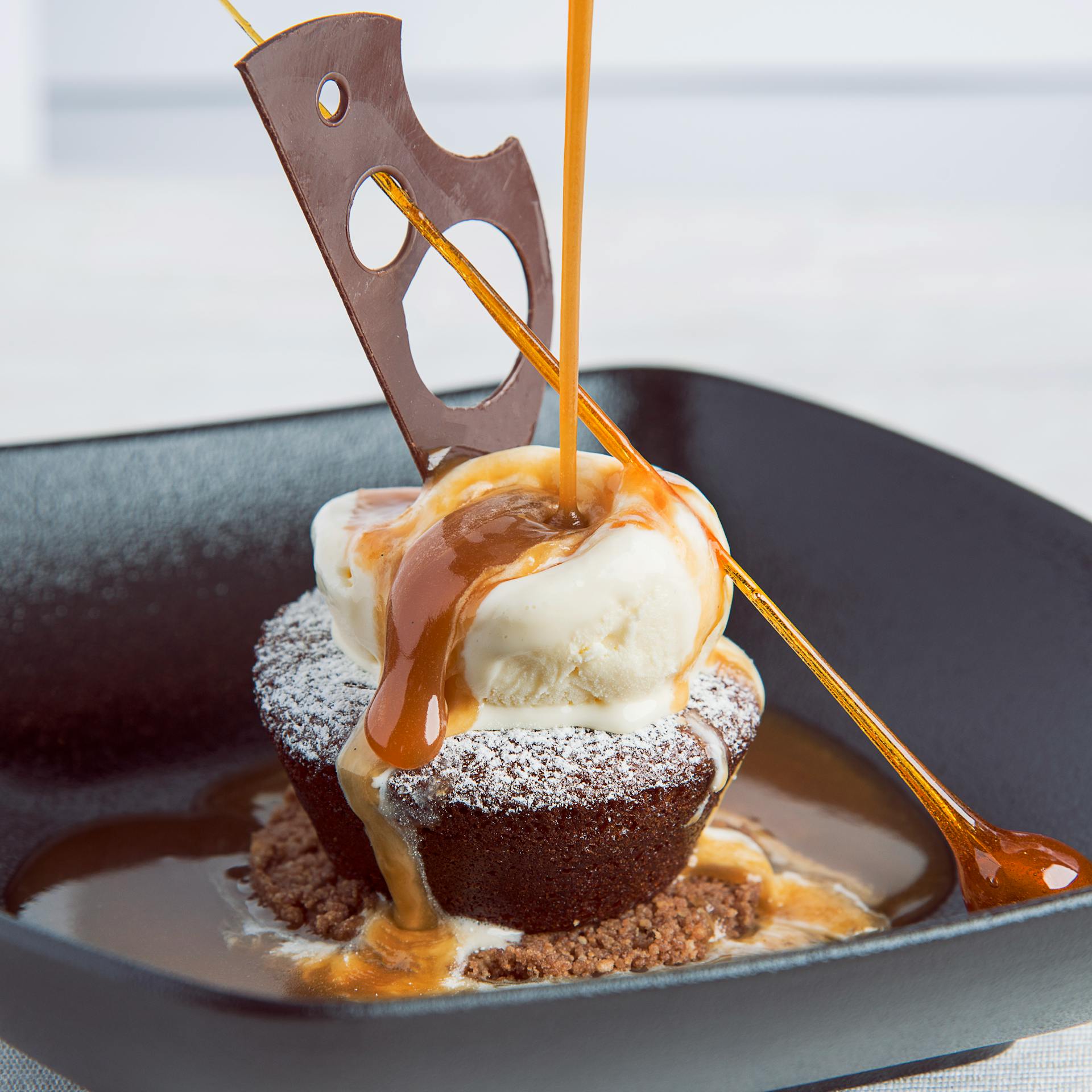 A close-up shot of a chocolate soufflé | Source: Pexels