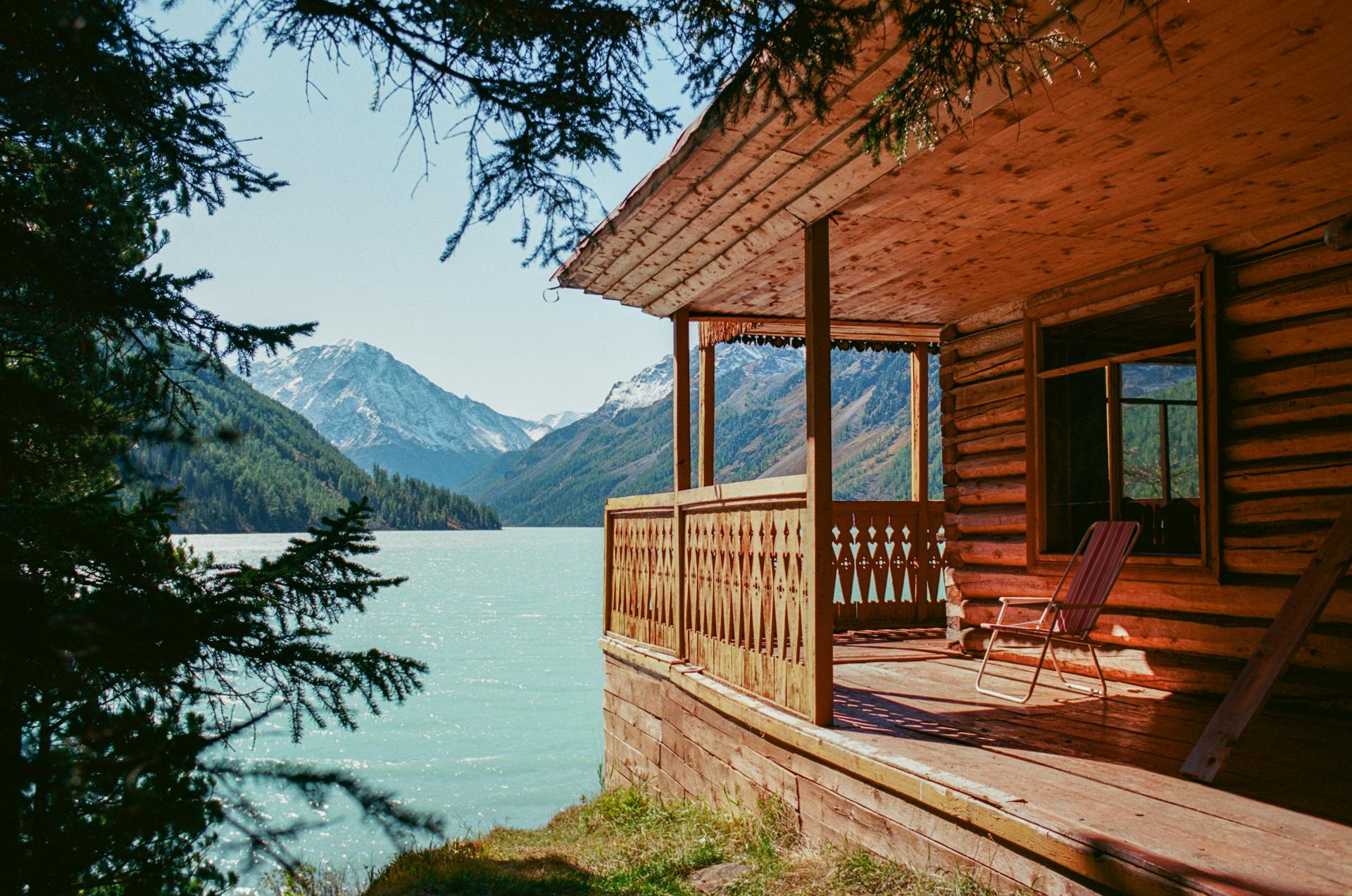 A lake house | Source: Pexels