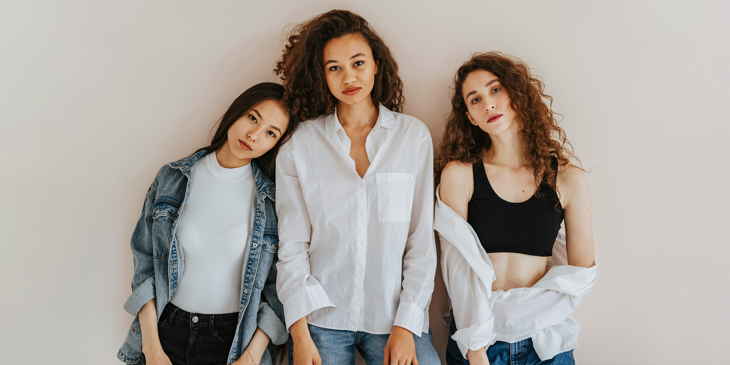 Three young women | Source: Pexels