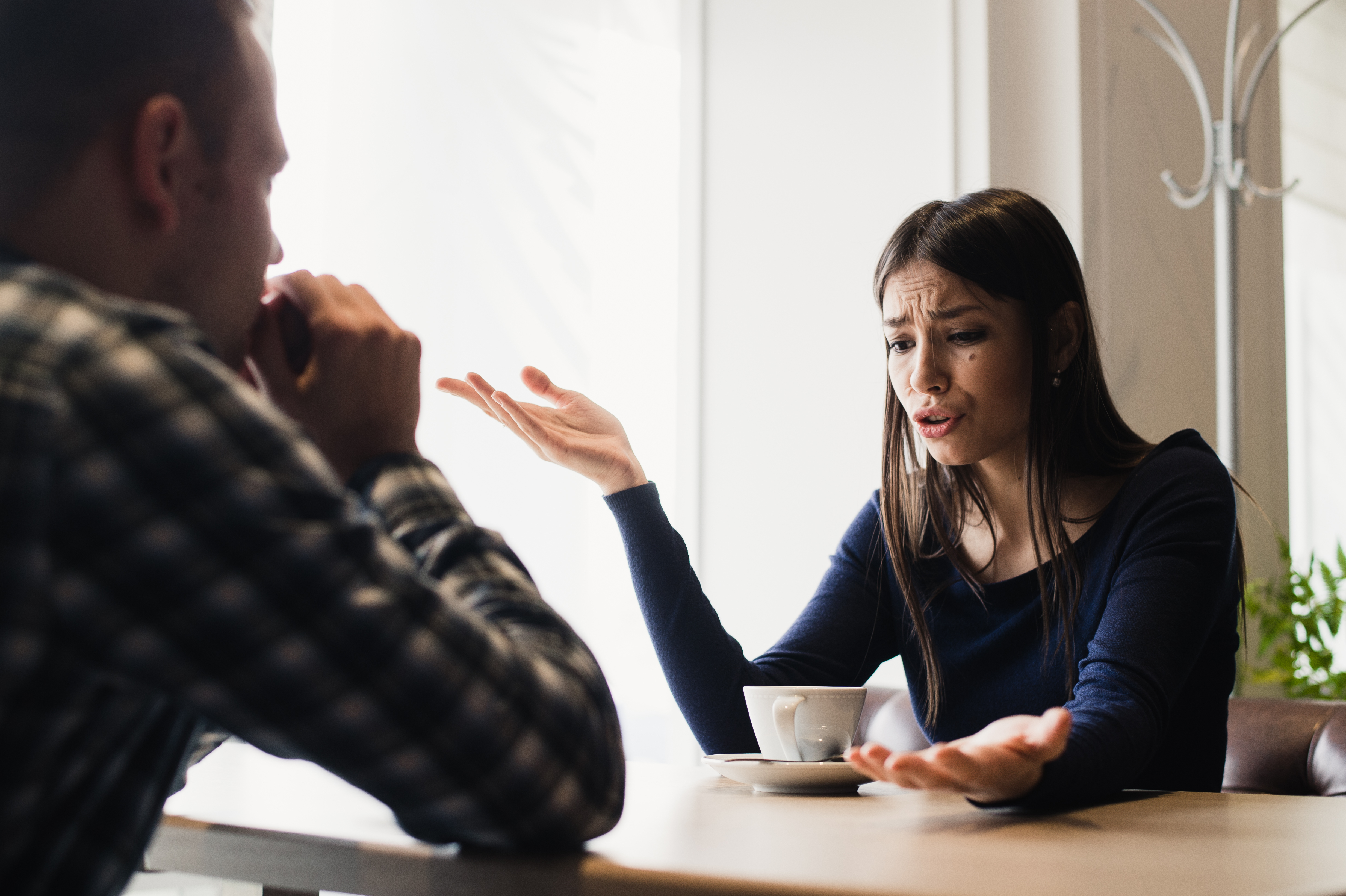 A woman arguing with a man | Source: Shutterstock