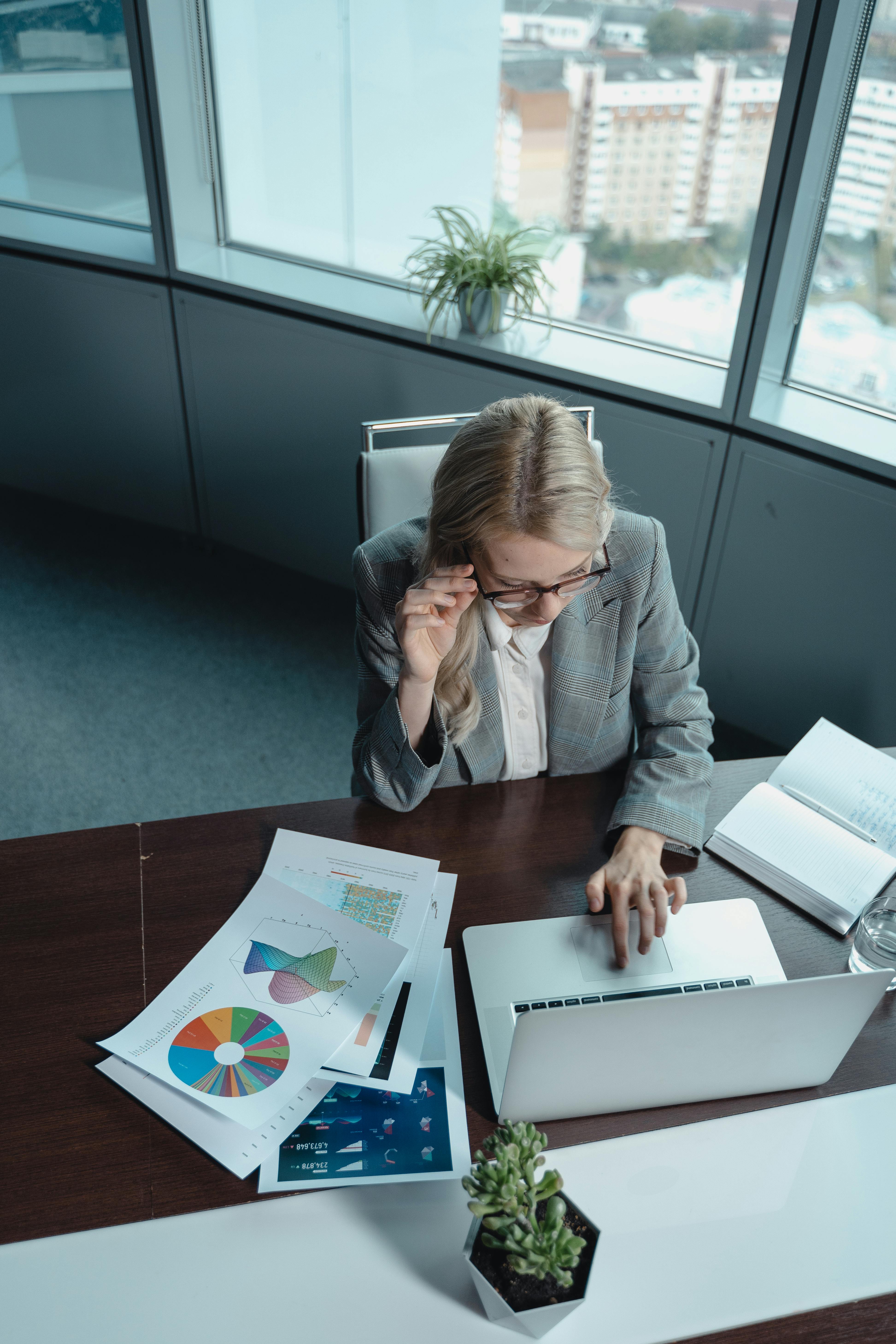 A woman at work | Source: Pexels