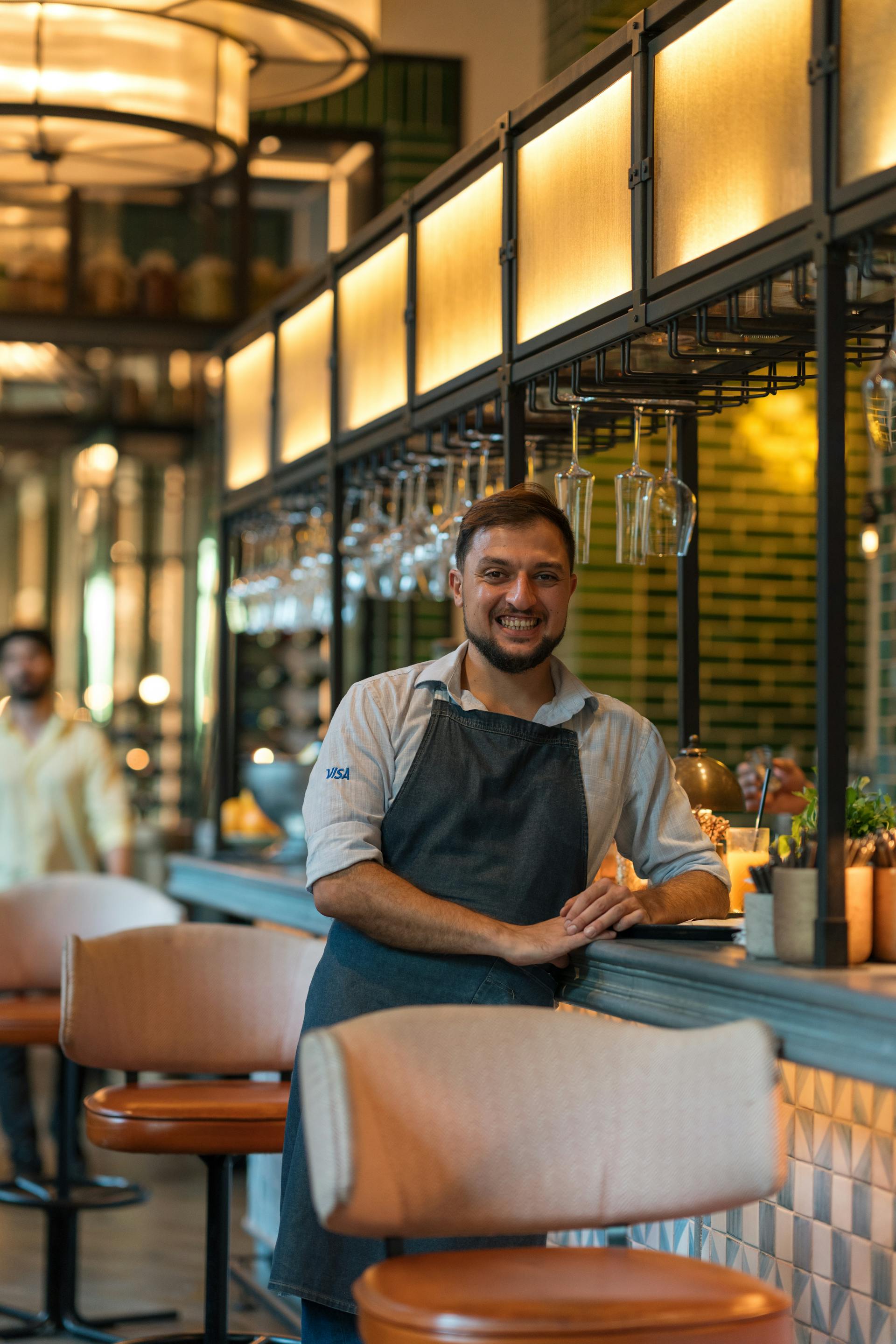 A barista at a restaurant | Source: Pexels