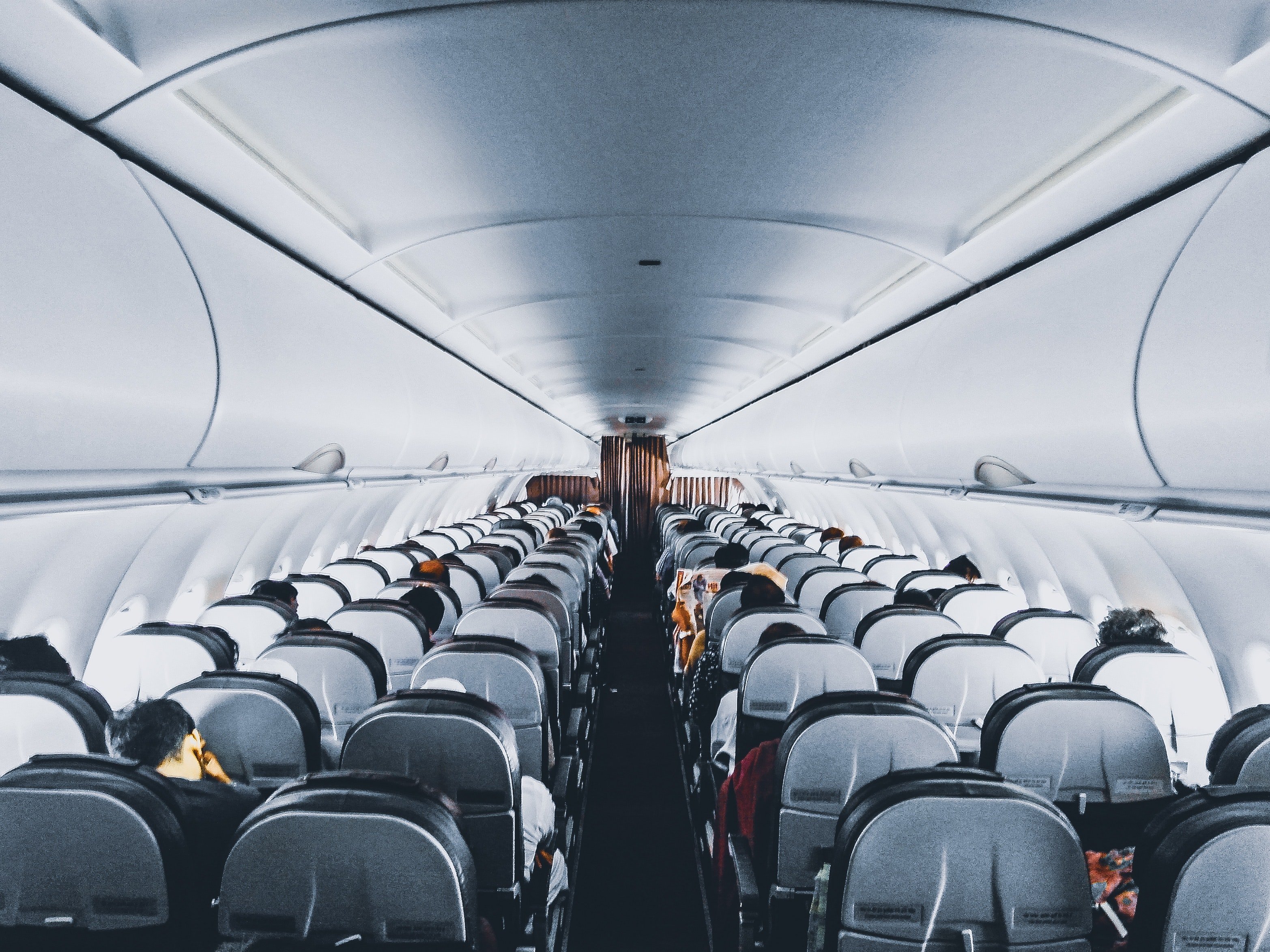 The attendant informed the pilot and he immediately connected with the nearest airport to request permission to land | Source: Pexels