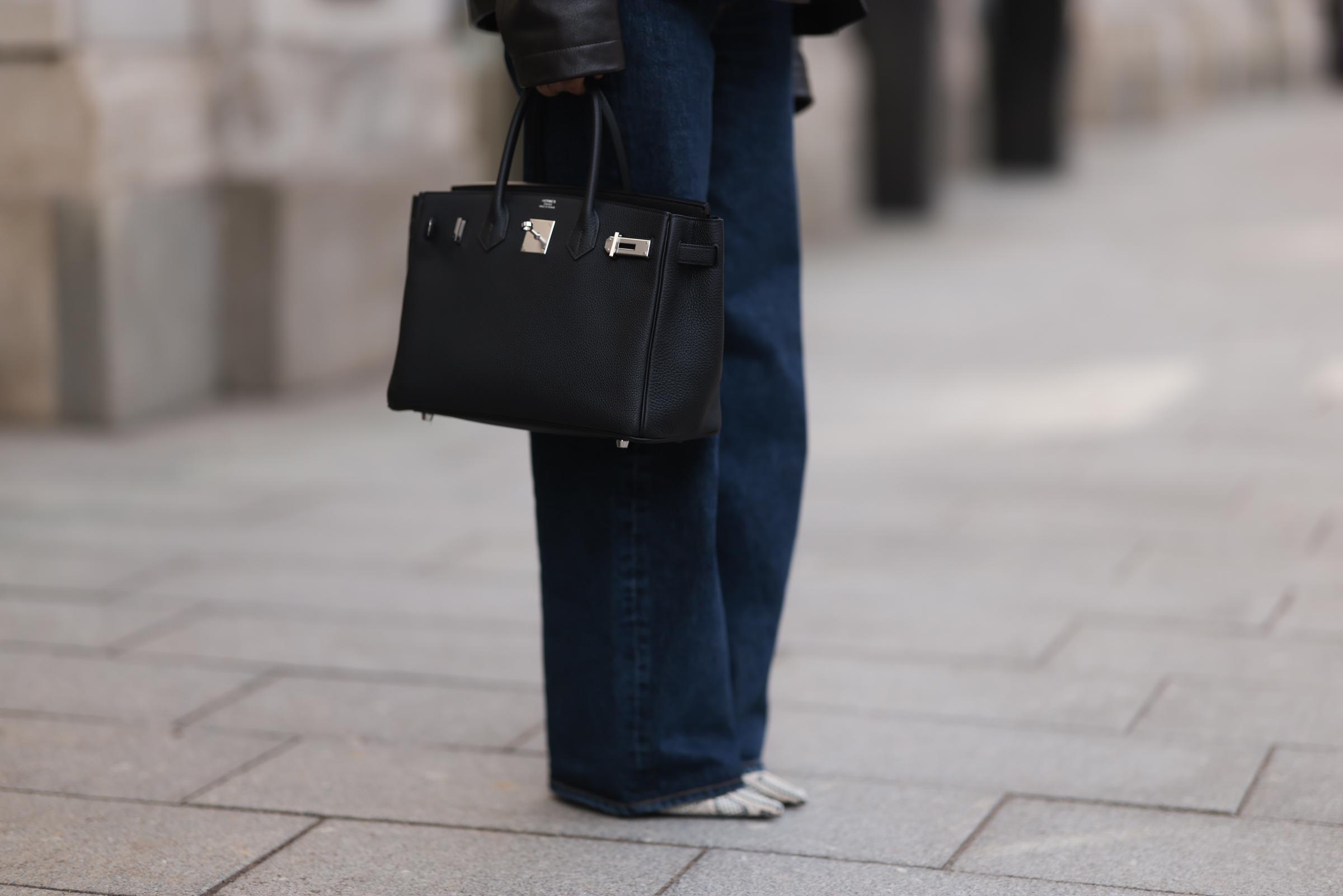 emra Hunt seen wearing a black Hermès Birkin bag on March 27, 2026 in Hamburg, Germany. | Source: Getty Images