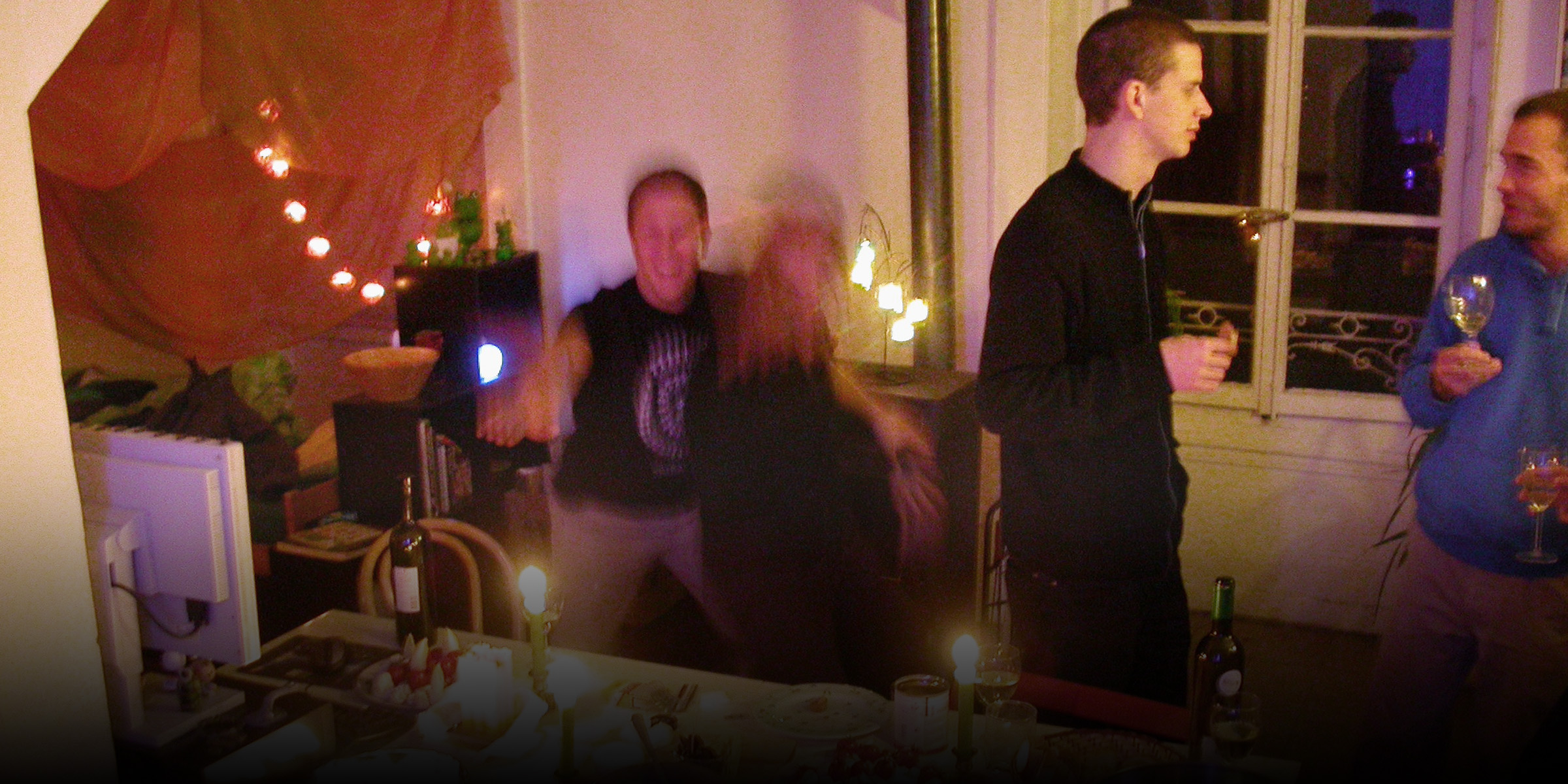 People at a house party | Source: Flickr
