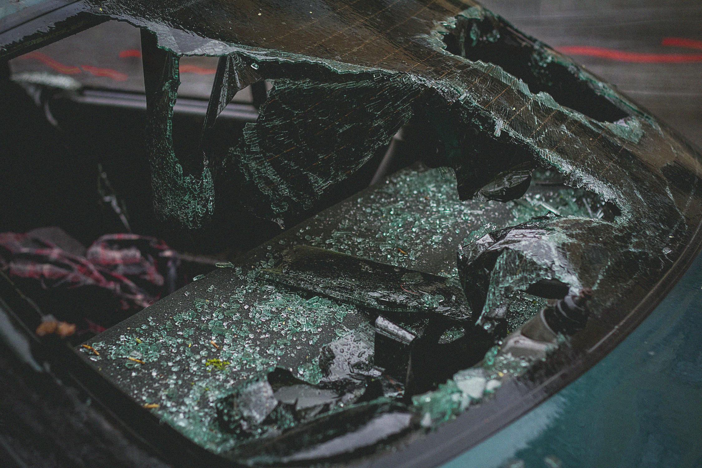 A crashed car | Source: Pexels