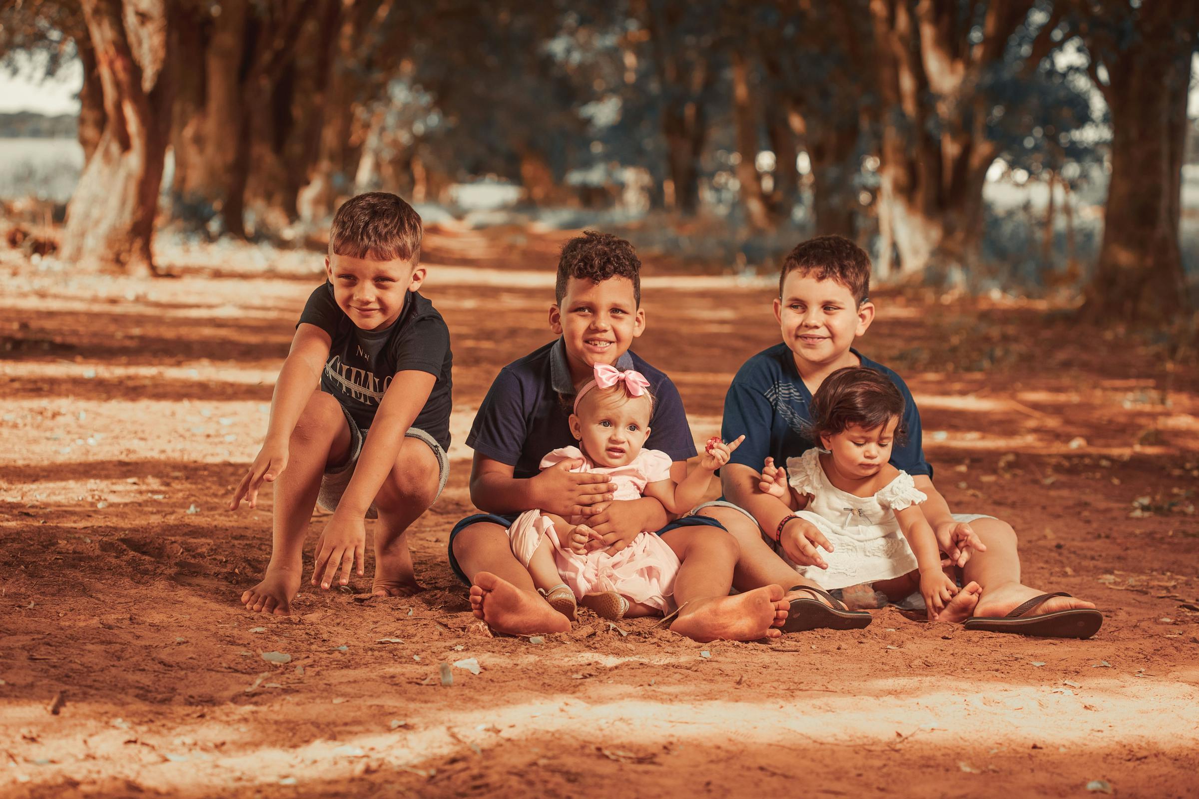 Five children posing for a photo | Source: Pexels