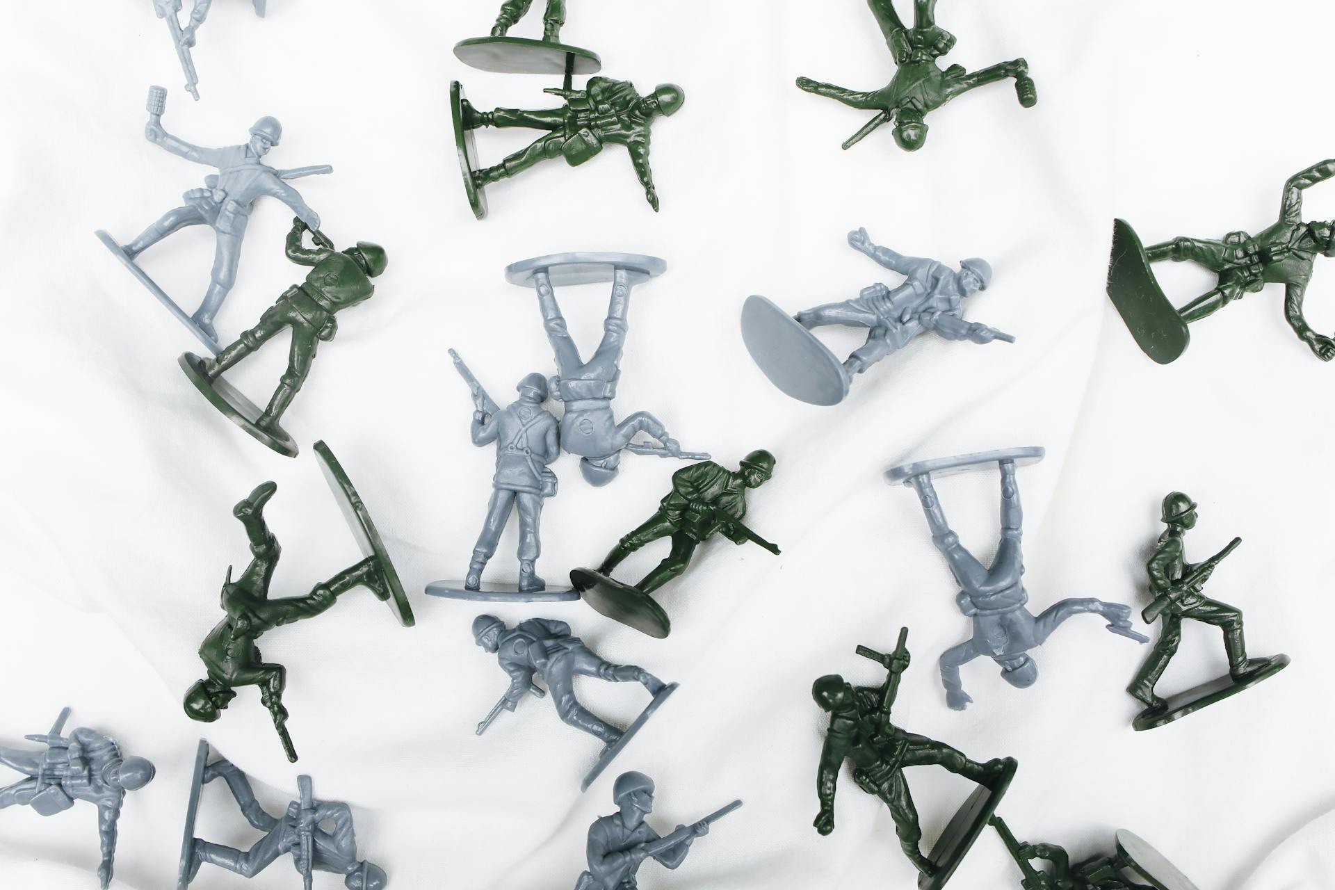 An assortment of toy soldiers | Source: Pexels