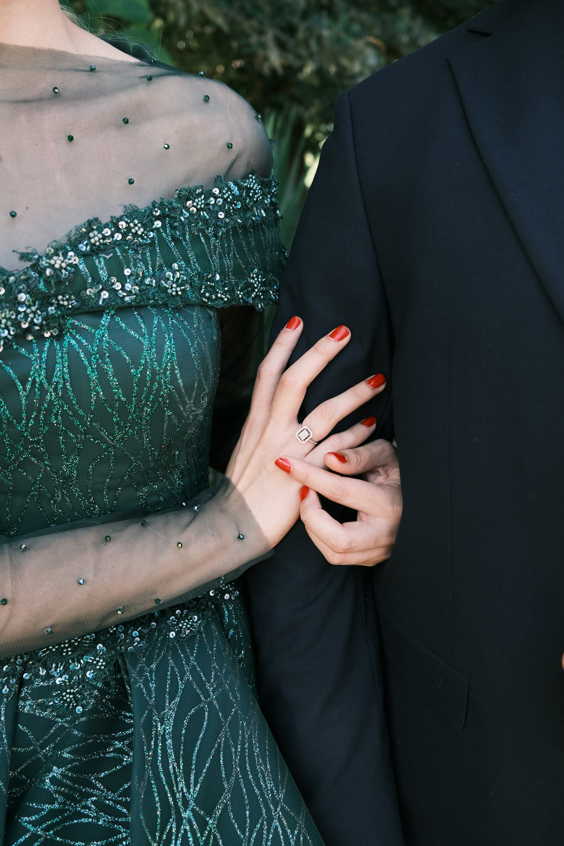 A woman holding a man's arm | Source: Unsplash