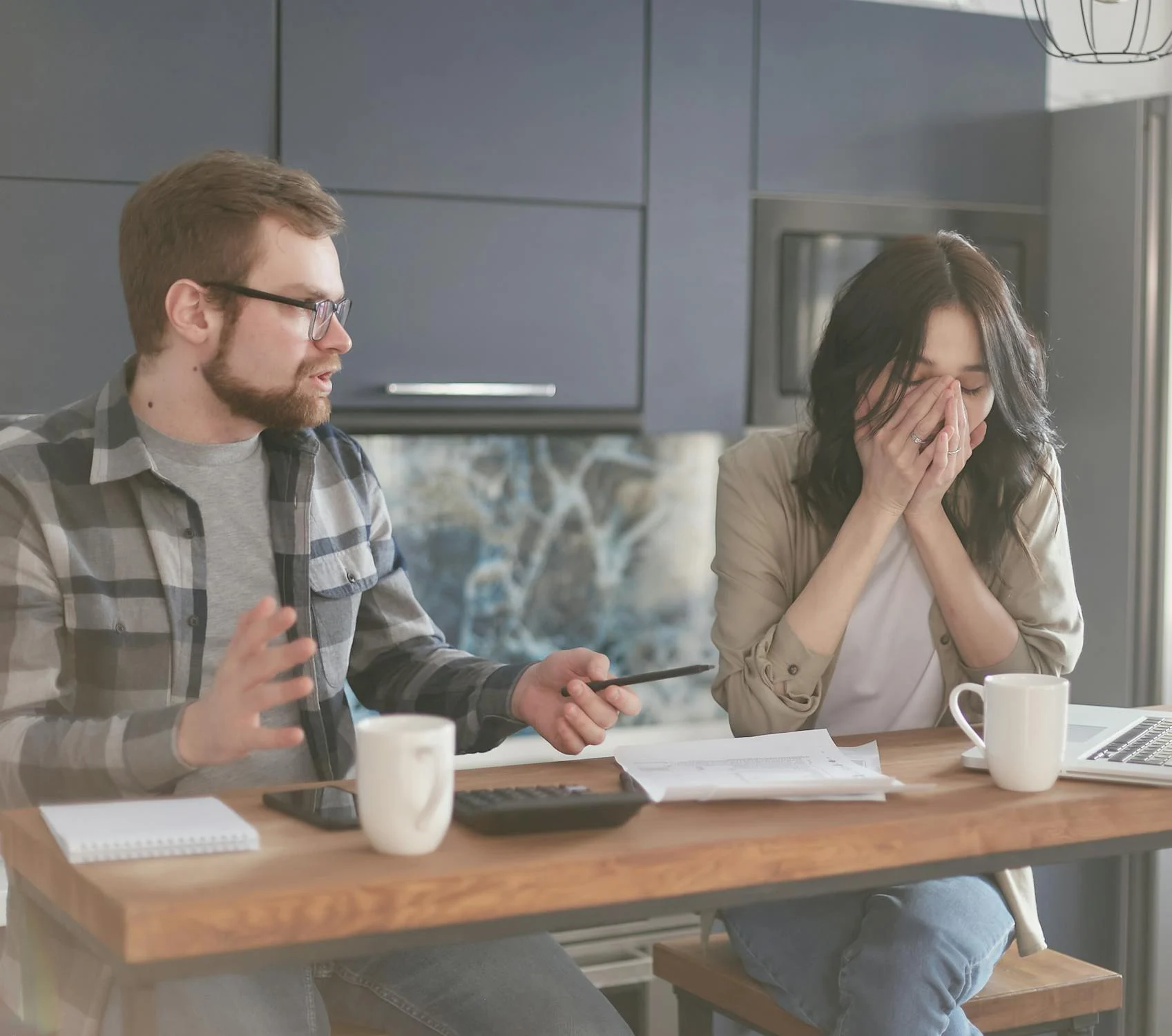 An angry man after seeing the bills | Source: Pexels