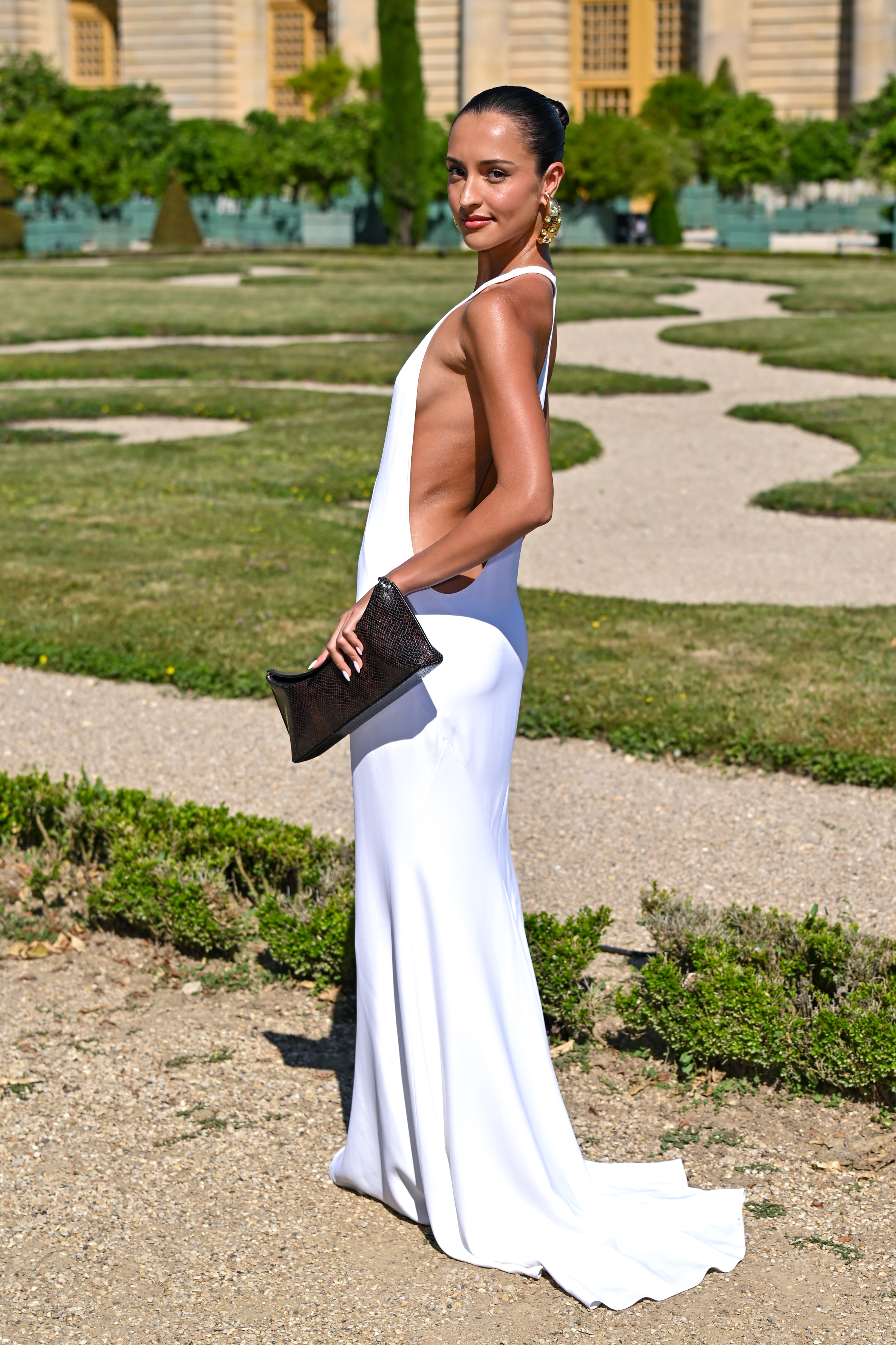 Alexandra Saint Mleux attends the Jacquemus Menswear Spring/Summer 2026 show as part of Paris Fashion Week on June 29, 2025 in Paris, France. | Source: Getty Images