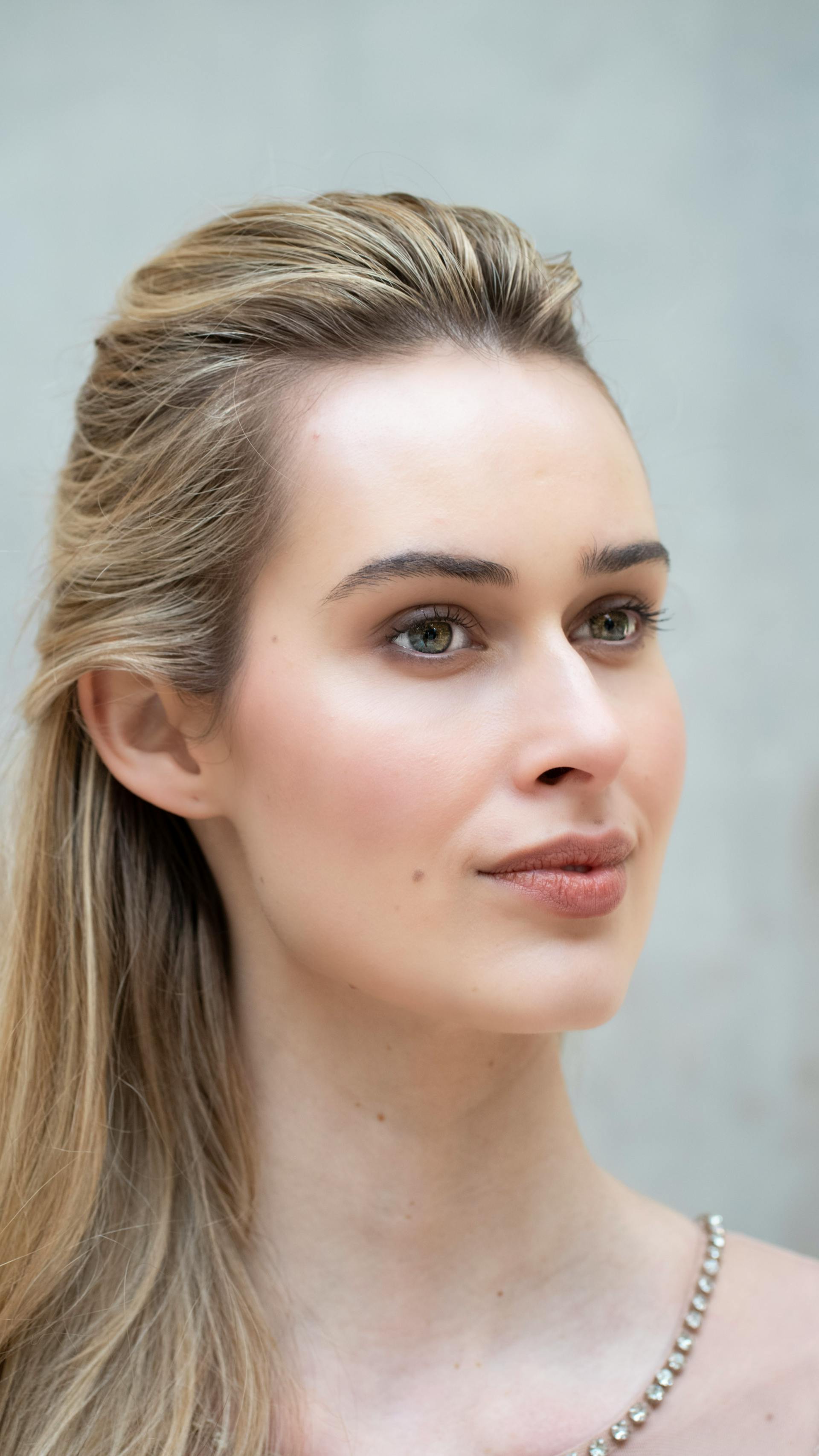A stern-looking woman | Source: Pexels