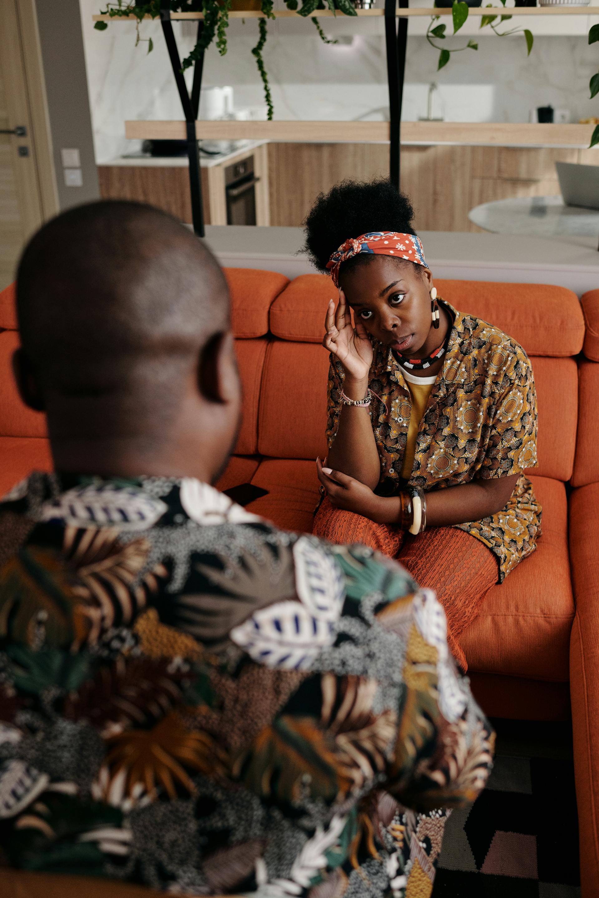A couple having a difficult conversation | Source: Pexels
