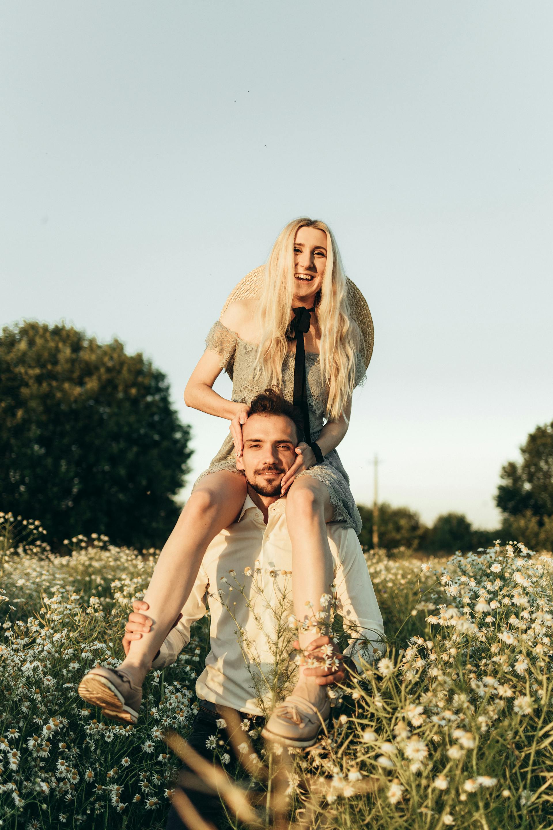 Young couple having a good time | Source: Pexels