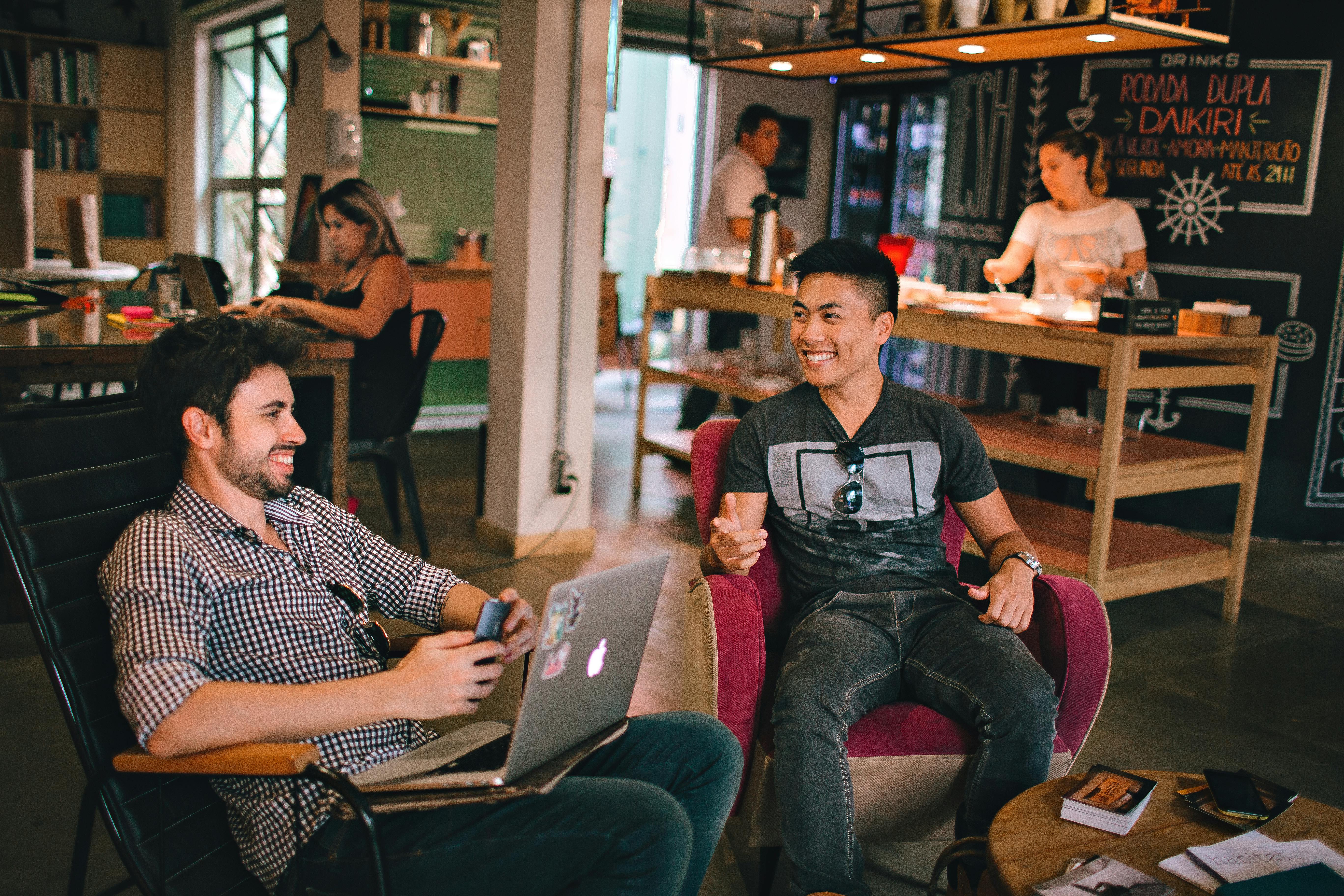 Two male friends talking | Source: Pexels