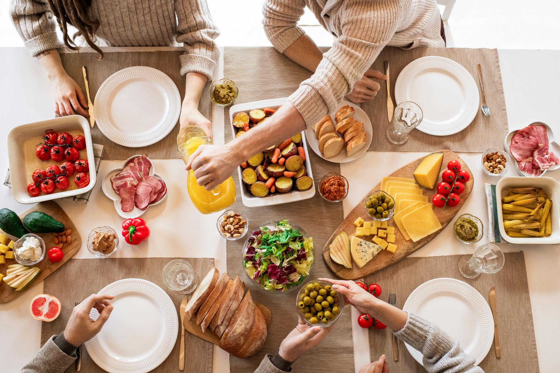 Un dîner de famille | Source : Pexels