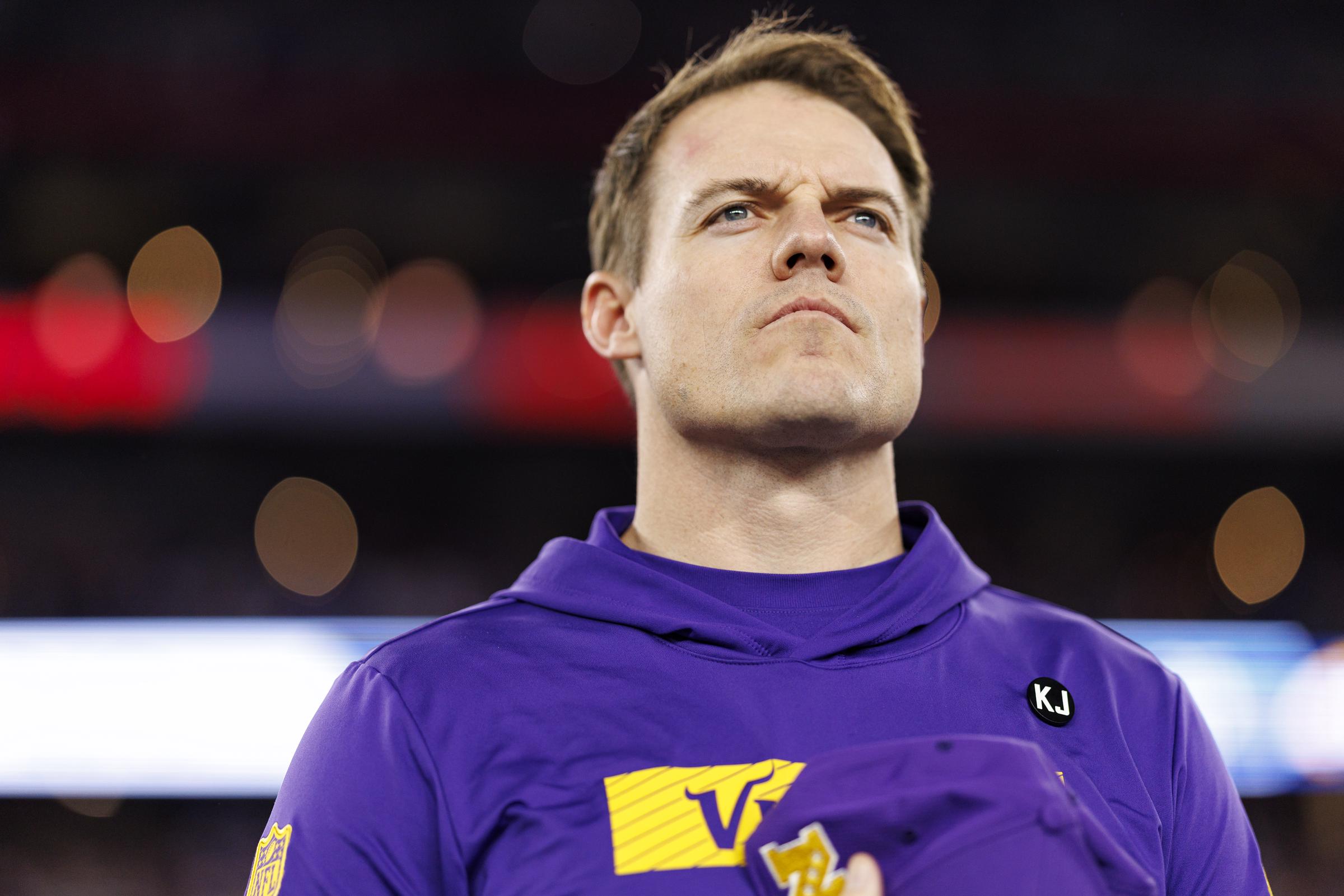 Kevin O'Connell, Head coach of the Minnesota Vikings, during the national anthem prior to an NFC Wild Card game on January 13, 2025, in Glendale, Arizona | Source: Getty Images