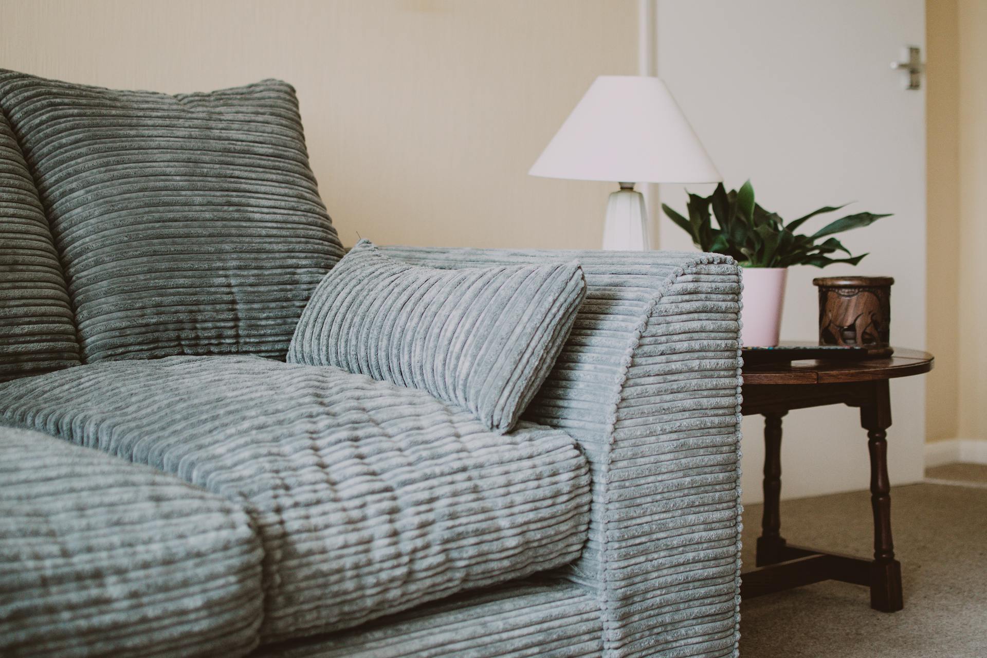 A couch | Source: Pexels