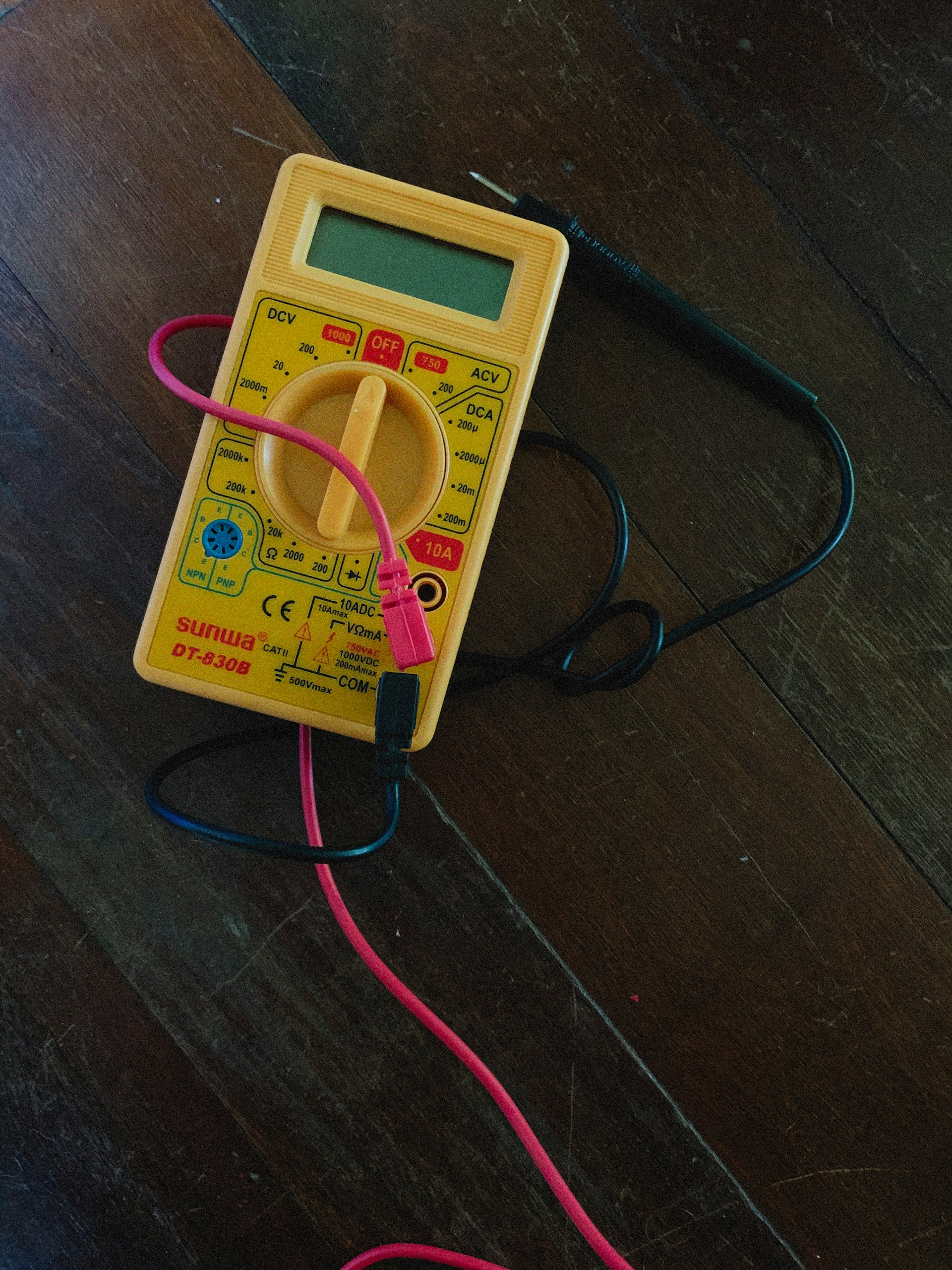 An electrical device | Source: Unsplash