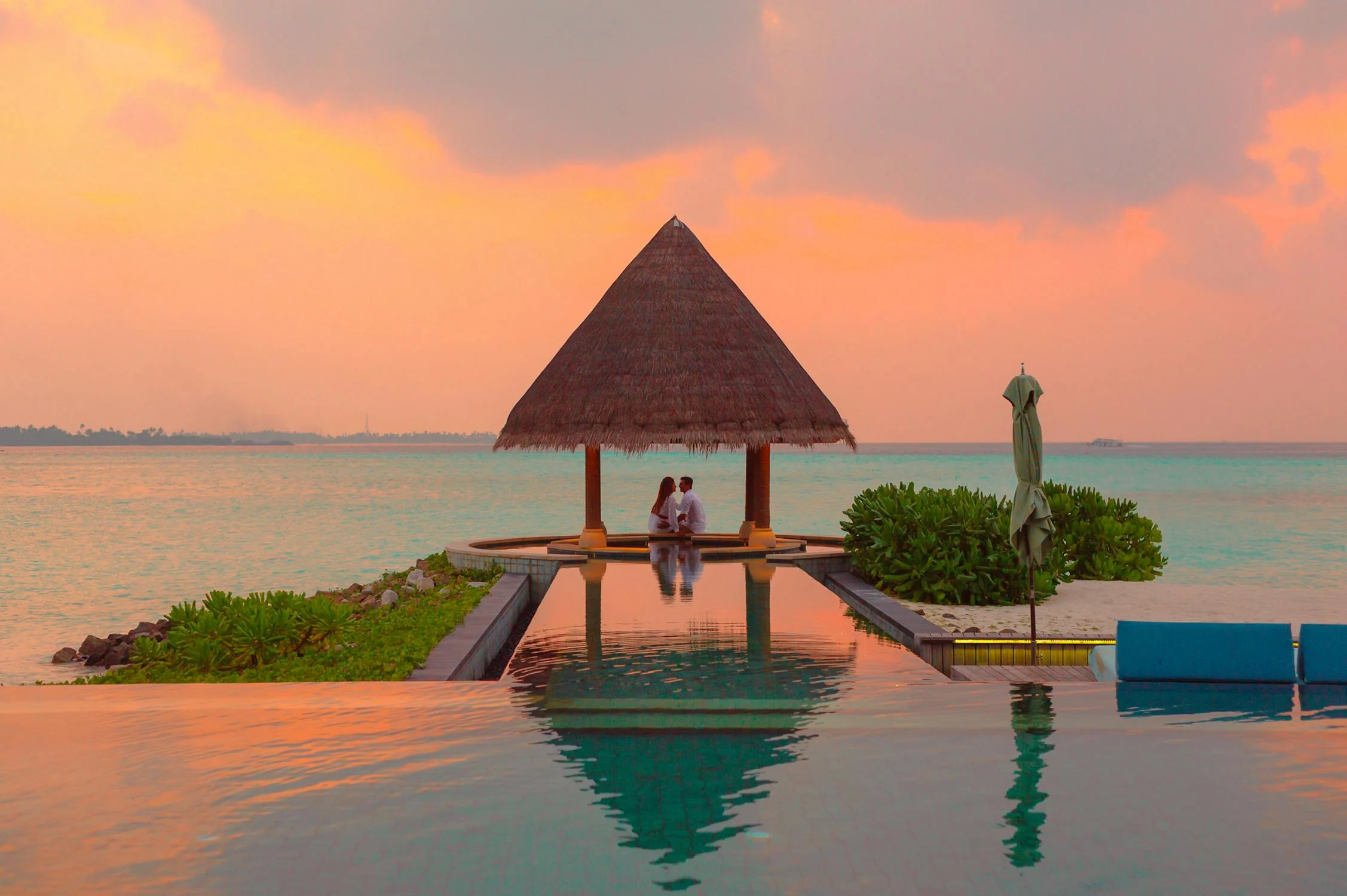 A couple at a resort | Source: Pexels