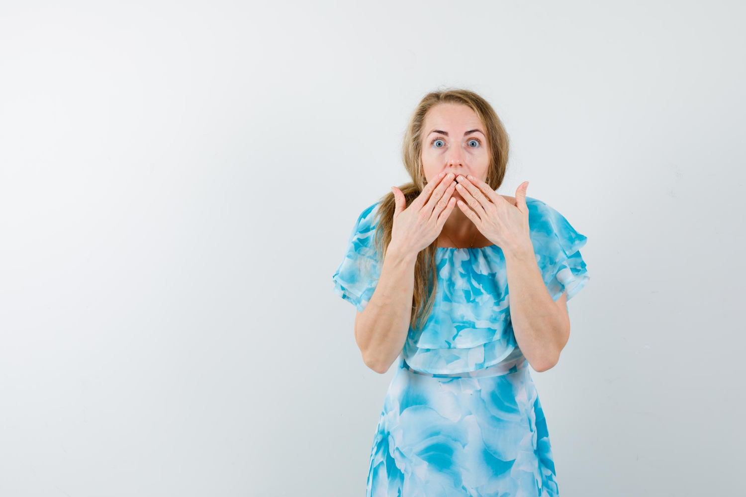A shaken woman | Source: Freepik