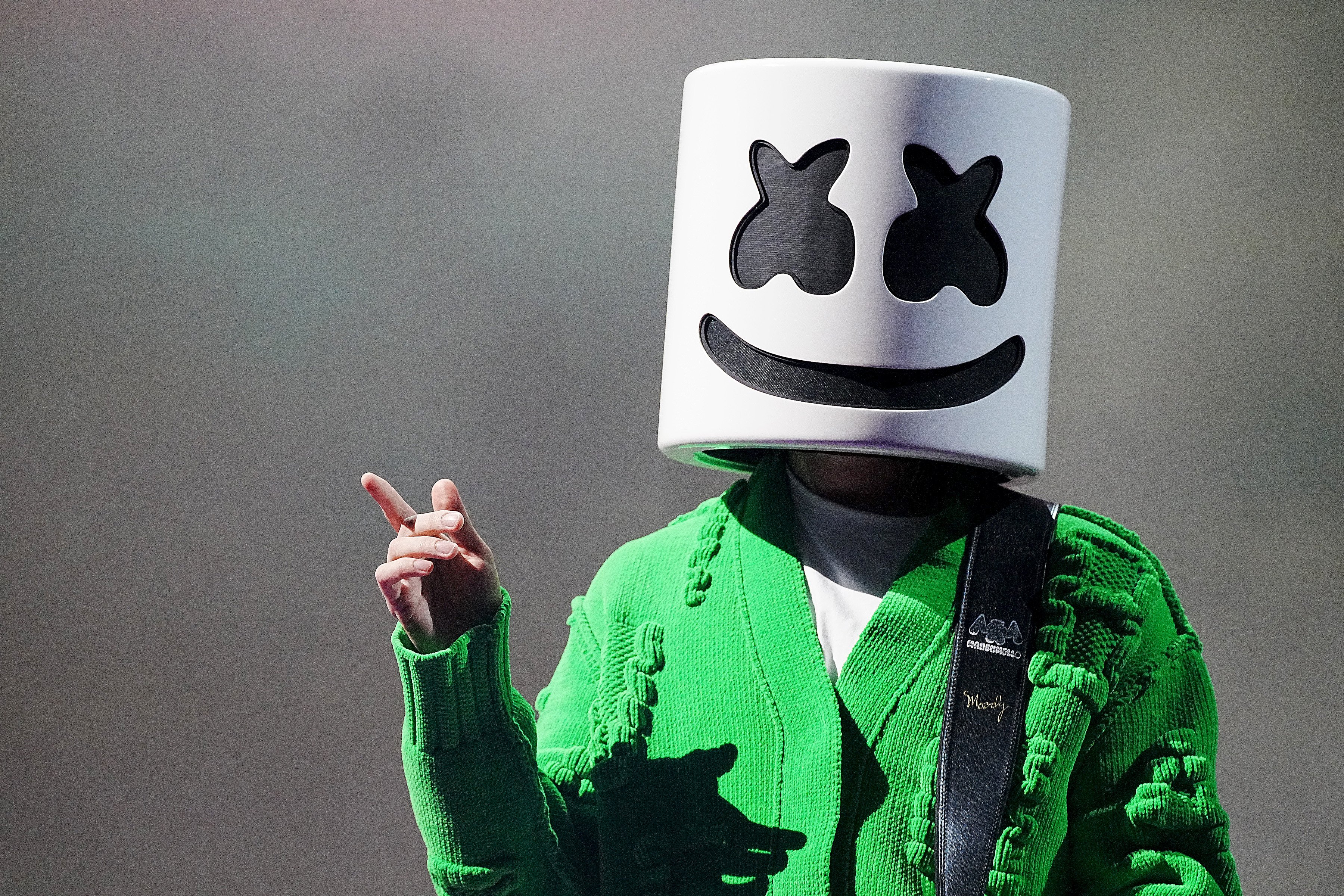 Marshmello at the 2022 MTV VMAs in New Jersey on August 28, 2022 | Source: Getty Images