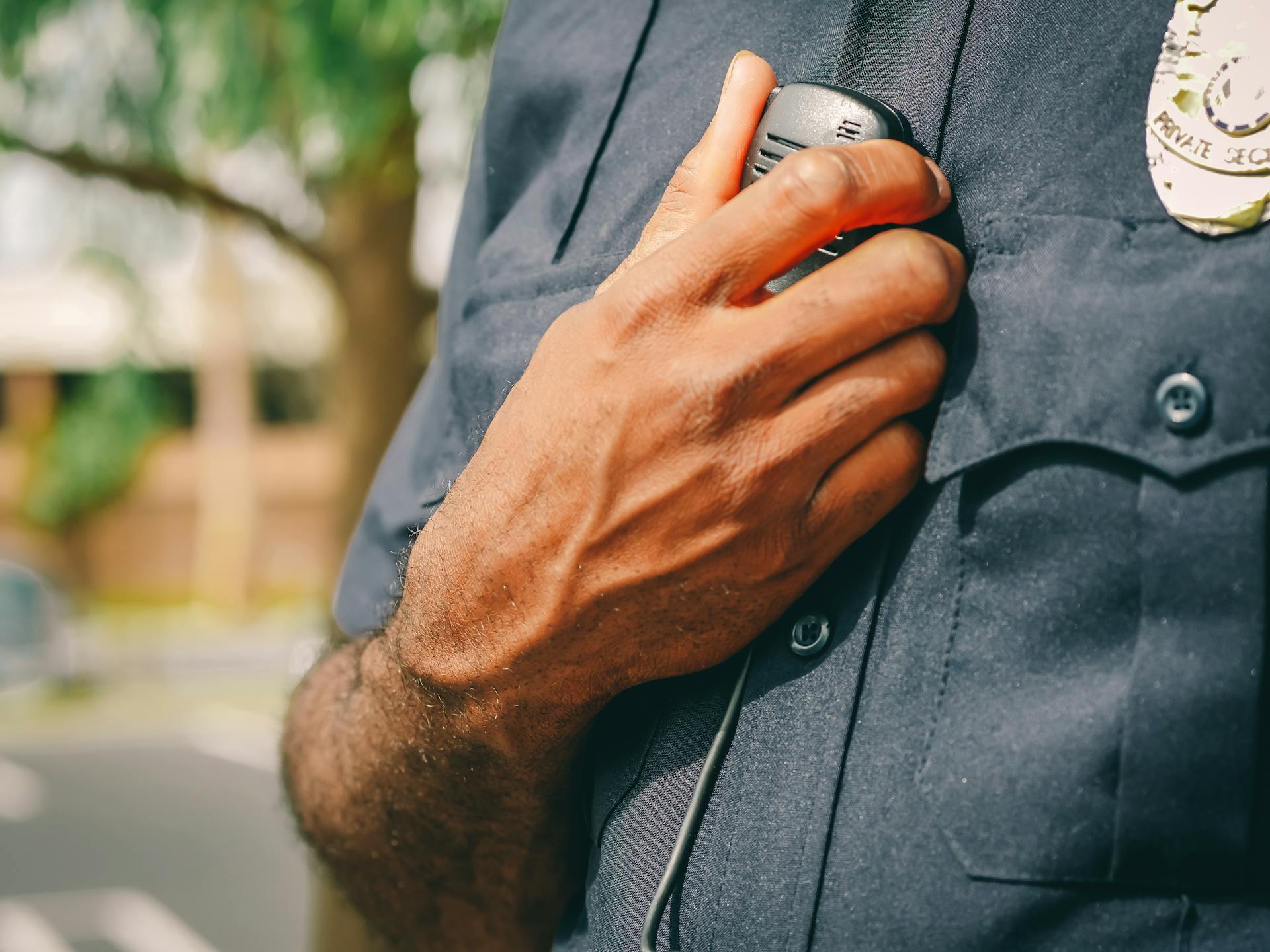 A close-up shot of a police officer in a uniform | Source: Pexels