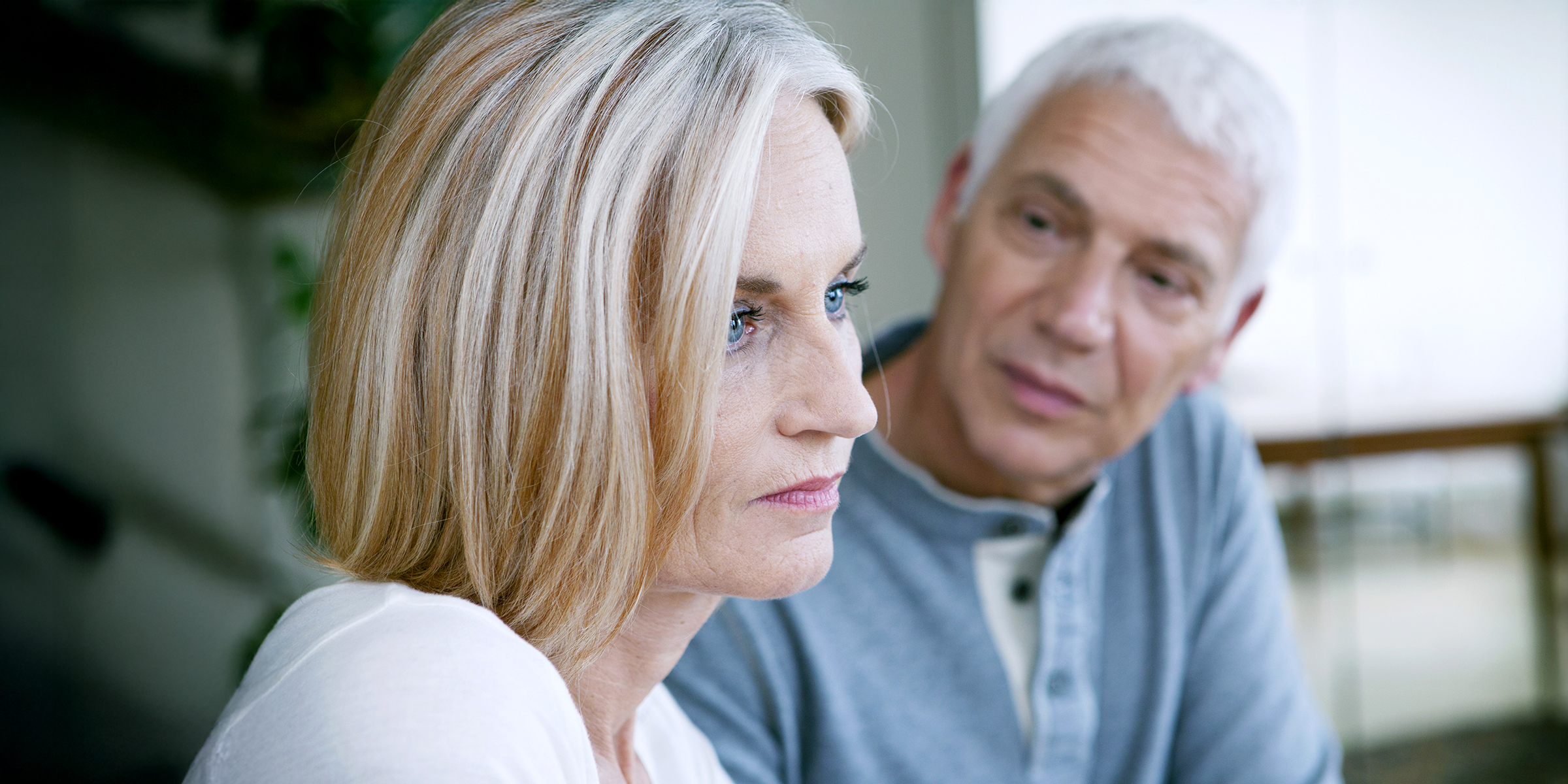 A close up of an older couple | Source: Shutterstock