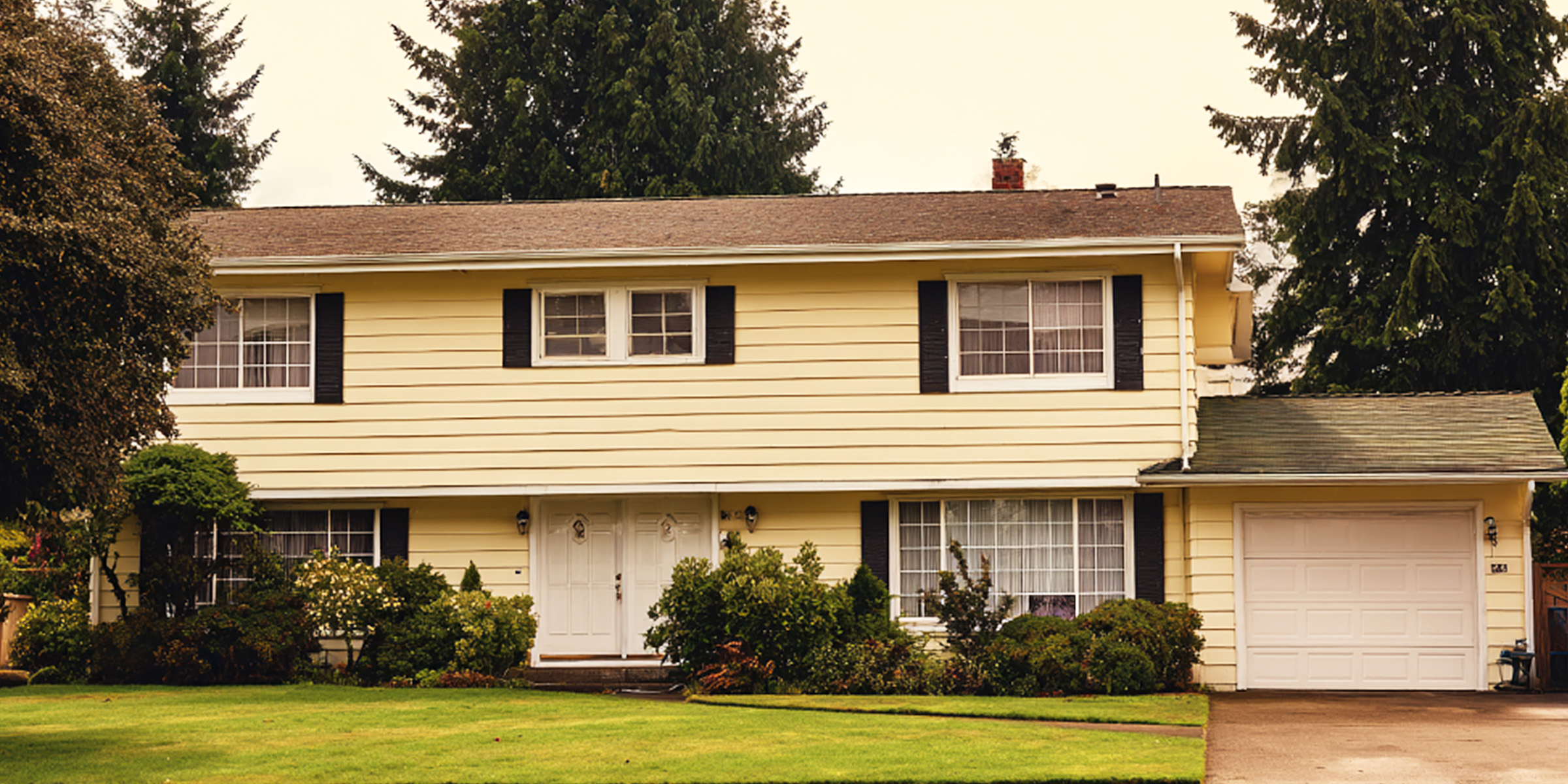 A house with a garden | Source: Amomama