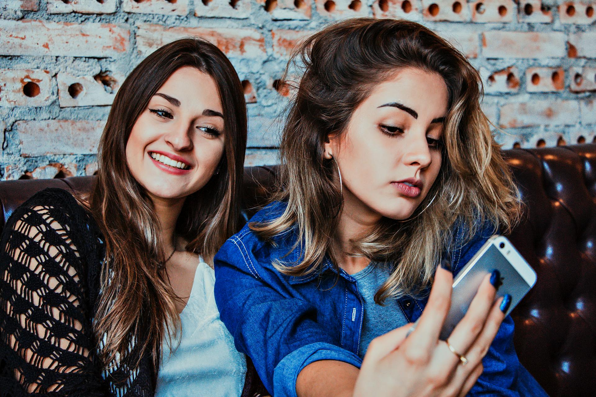 Two women taking a selfie together | Source: Pexels