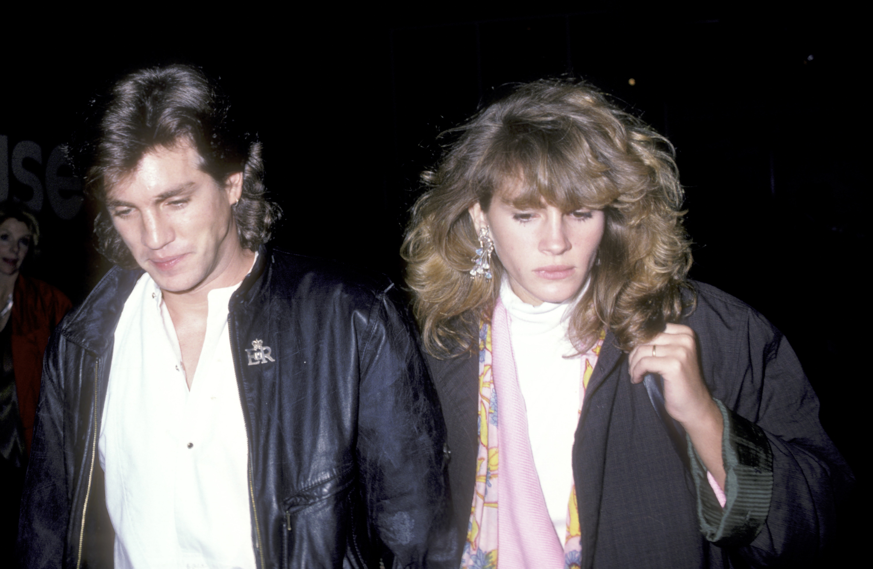The actor and his famous sister at the "Goose and Tomtom" Play Performance in New York City on August 28, 1986. | Source: Getty Images
