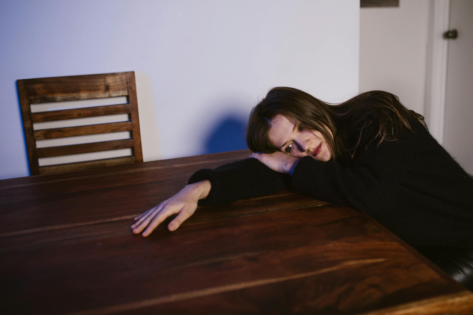 A worried but determined woman | Source: Pexels