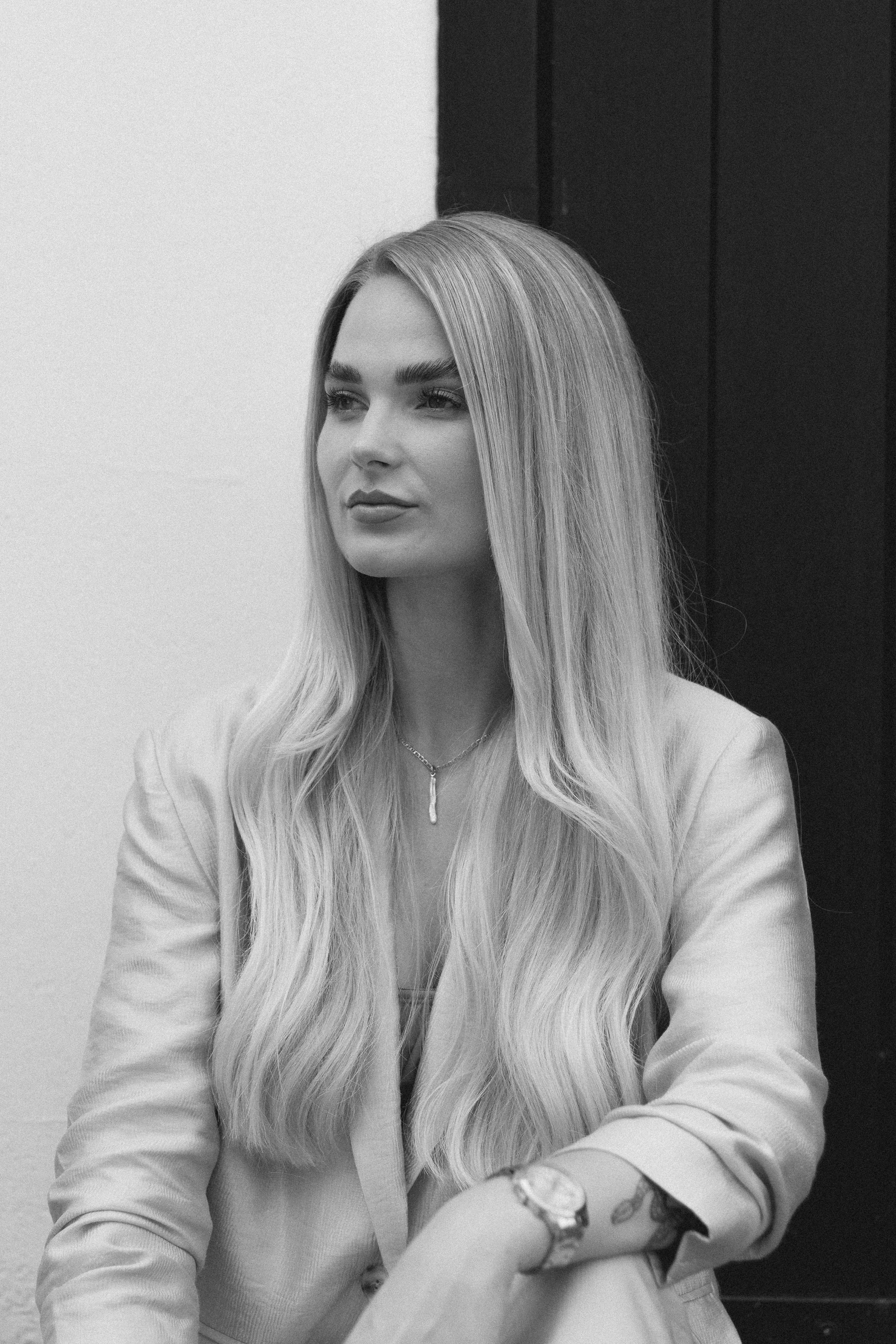Woman dressed in a official attire looking focused | Source: Pexels