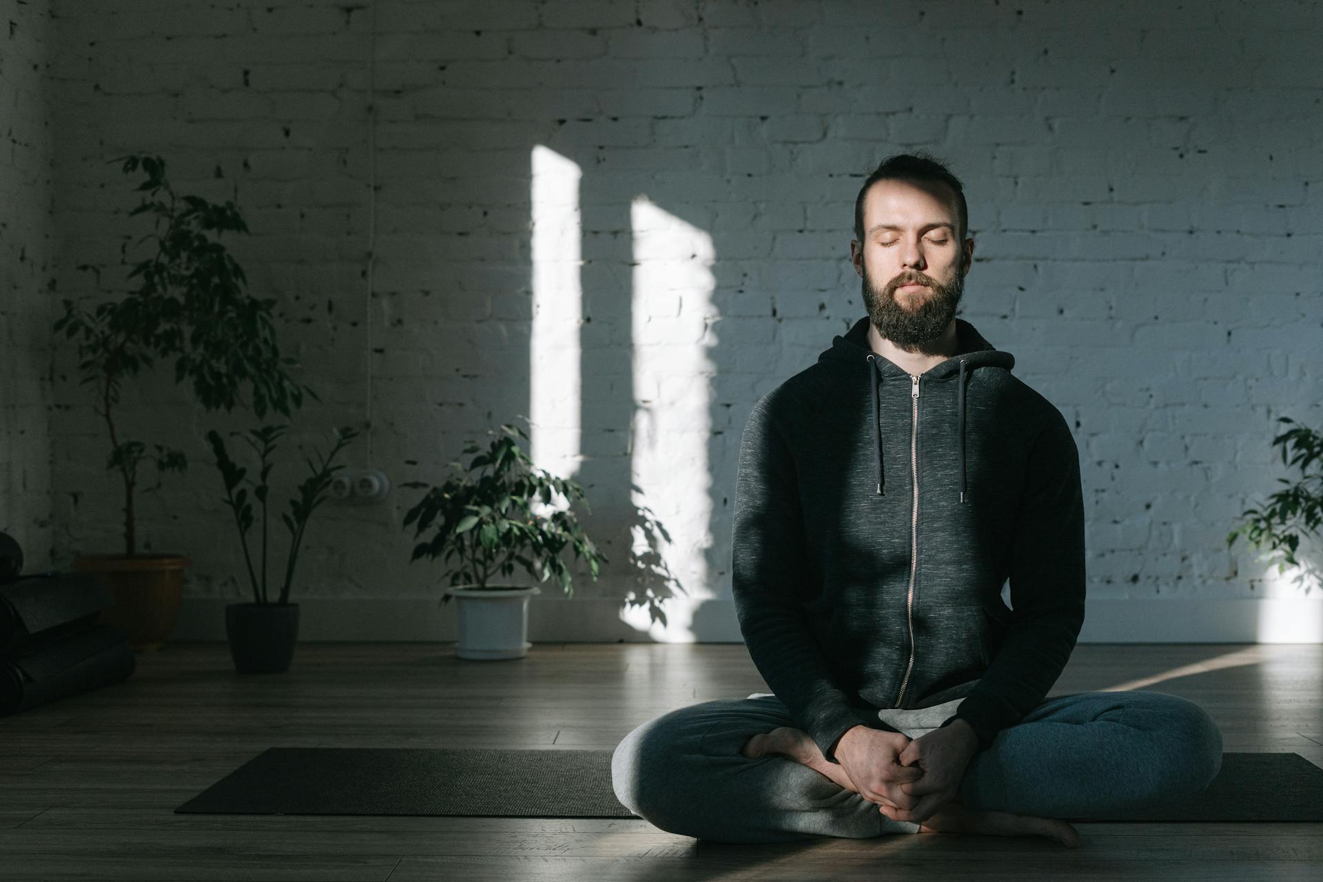 A man doing meditation | Source: Pexels