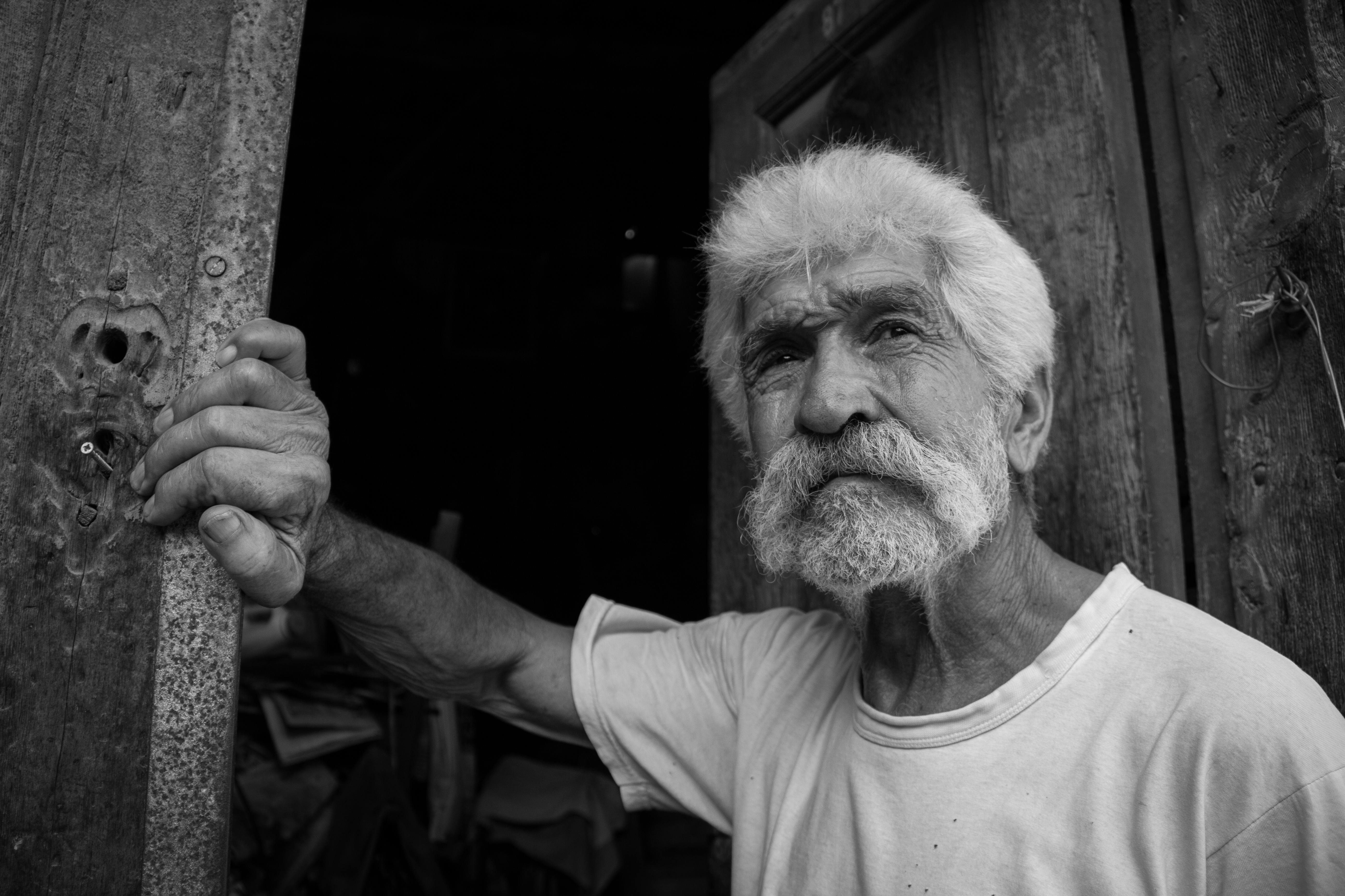 A close-up of an elderly man | Source: Pexels