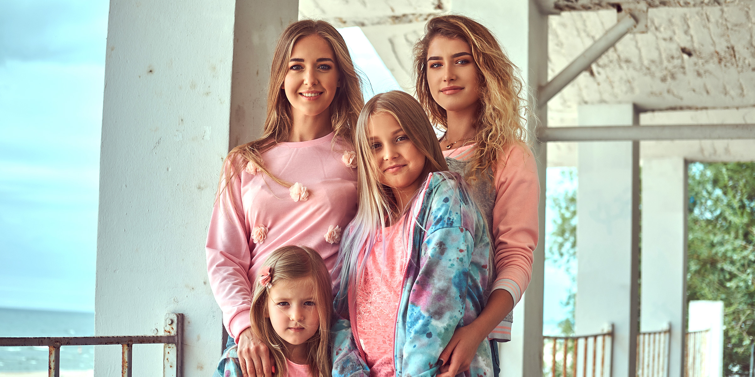Four female siblings | Source: Freepik