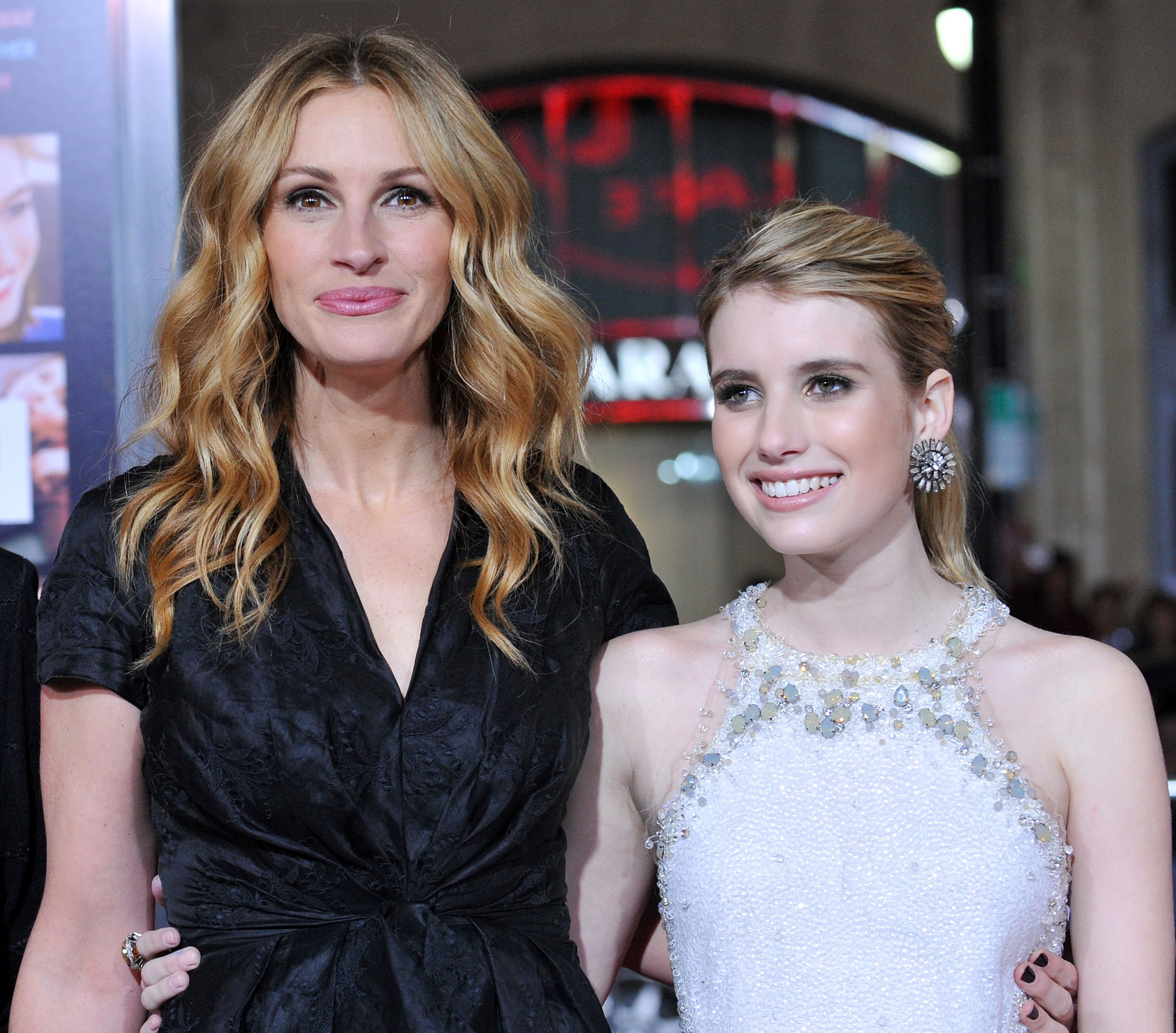 The actor's famous sister and his daughter at the Los Angeles premiere of "Valentine's Day" in Hollywood, California on February 8, 2010. | Source: Getty Images
