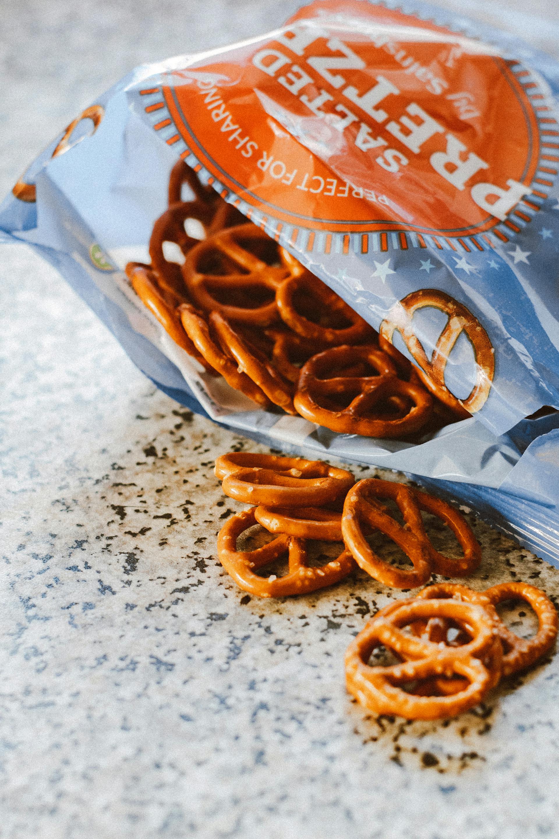 A pack of pretzels | Source: Pexels