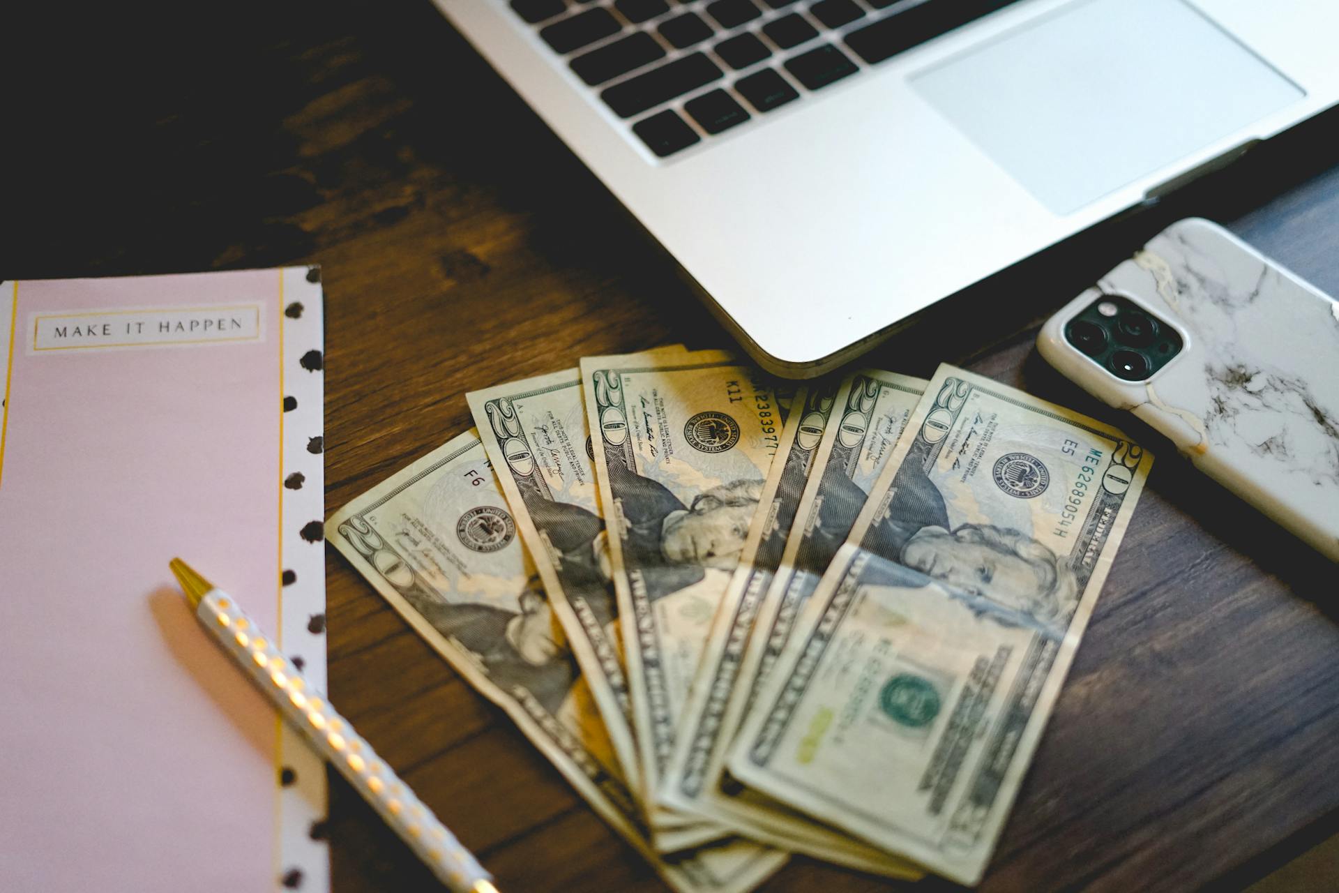 Money on a table | Source: Pexels