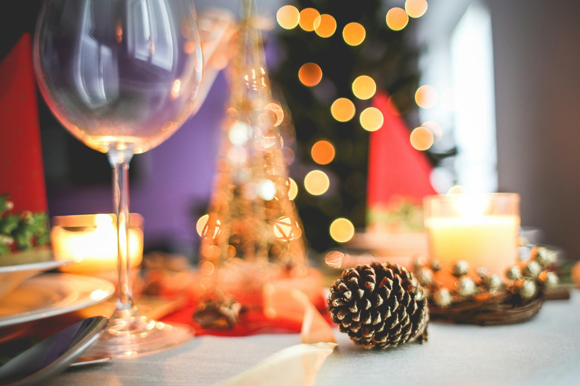 Christmas party decor | Source: Pexels