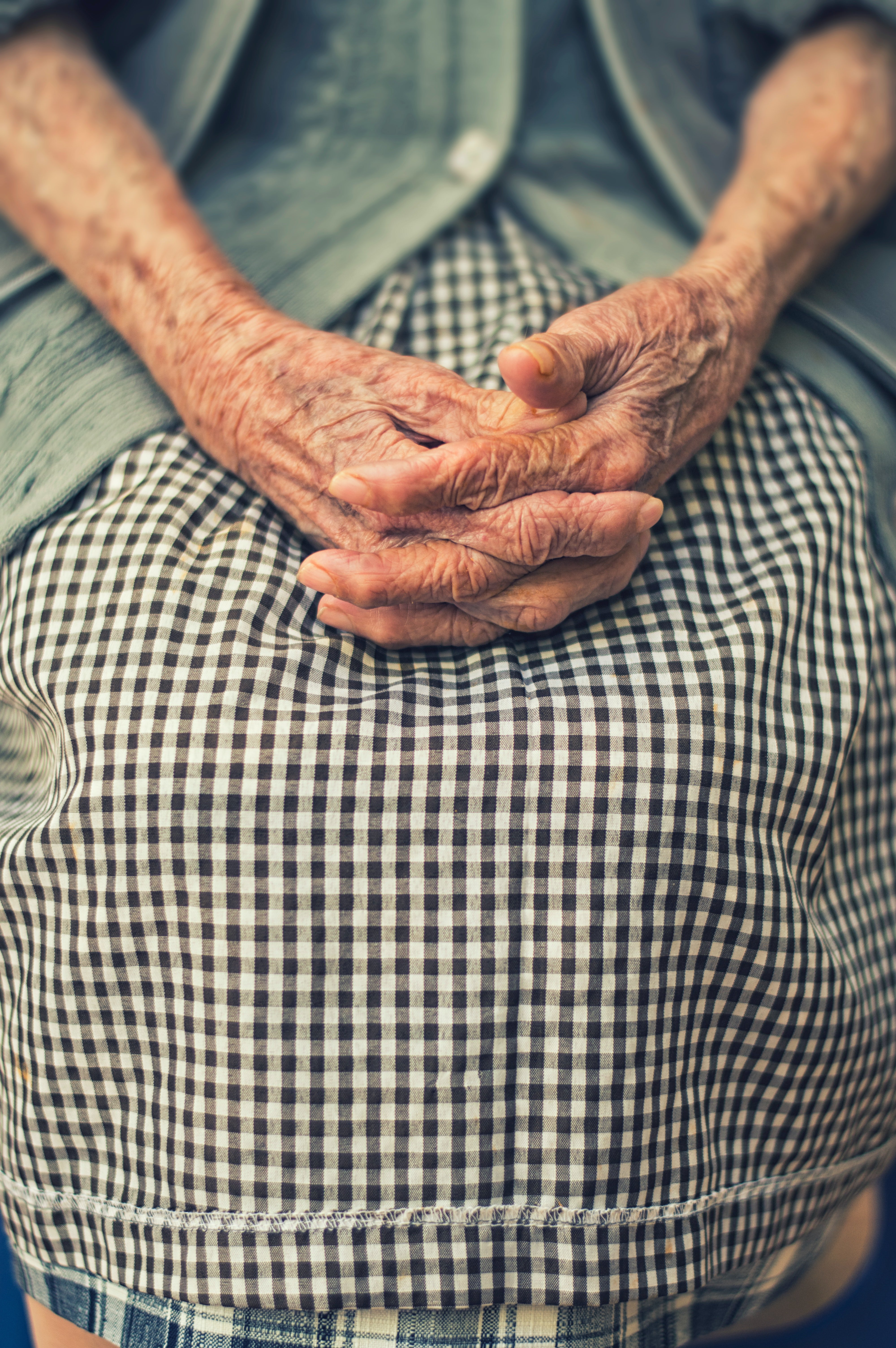 Lola kept waiting for Natalie and Roger's visit, but that never happened. | Source: Unsplash