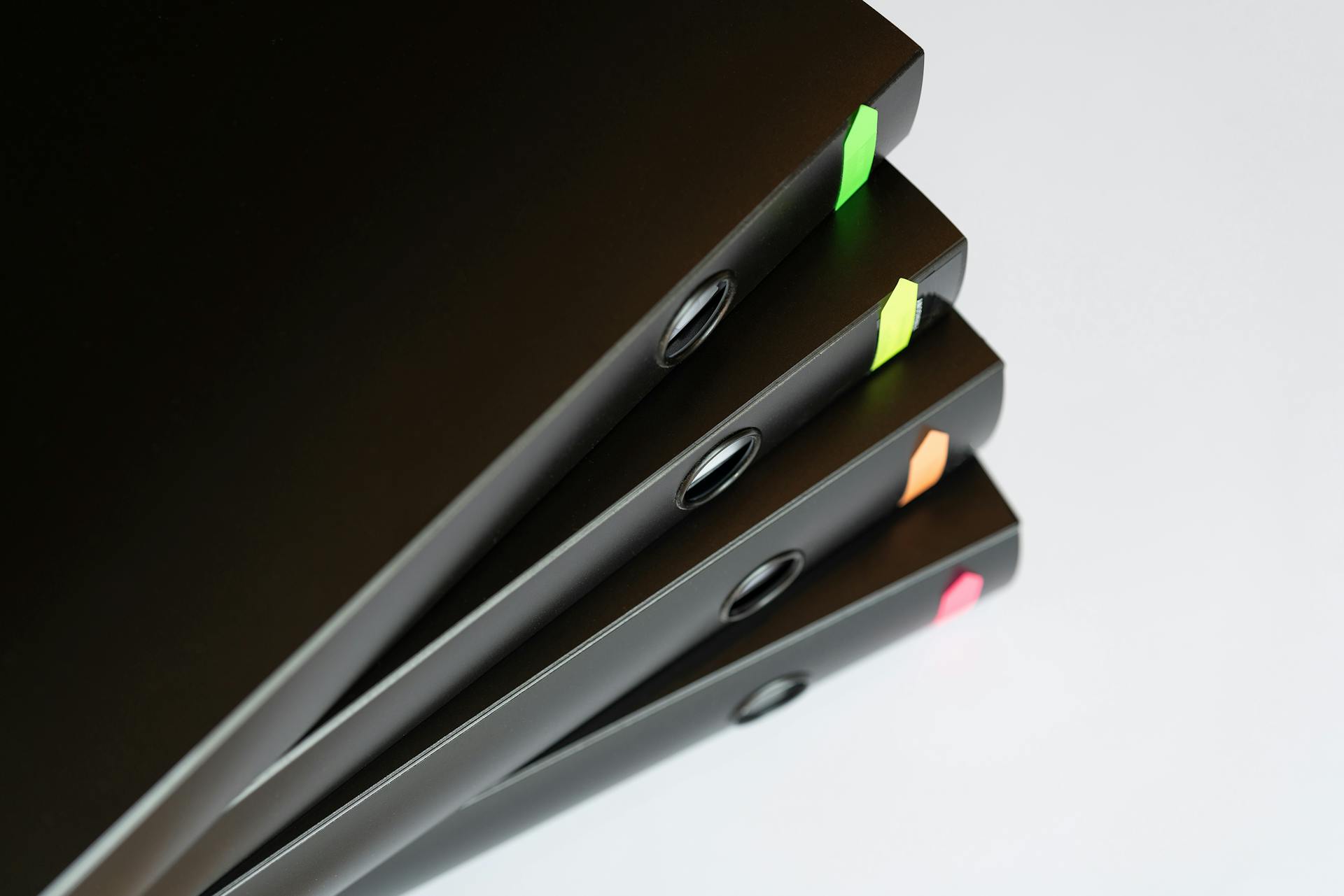 A stack of folders on a table | Source: Pexels