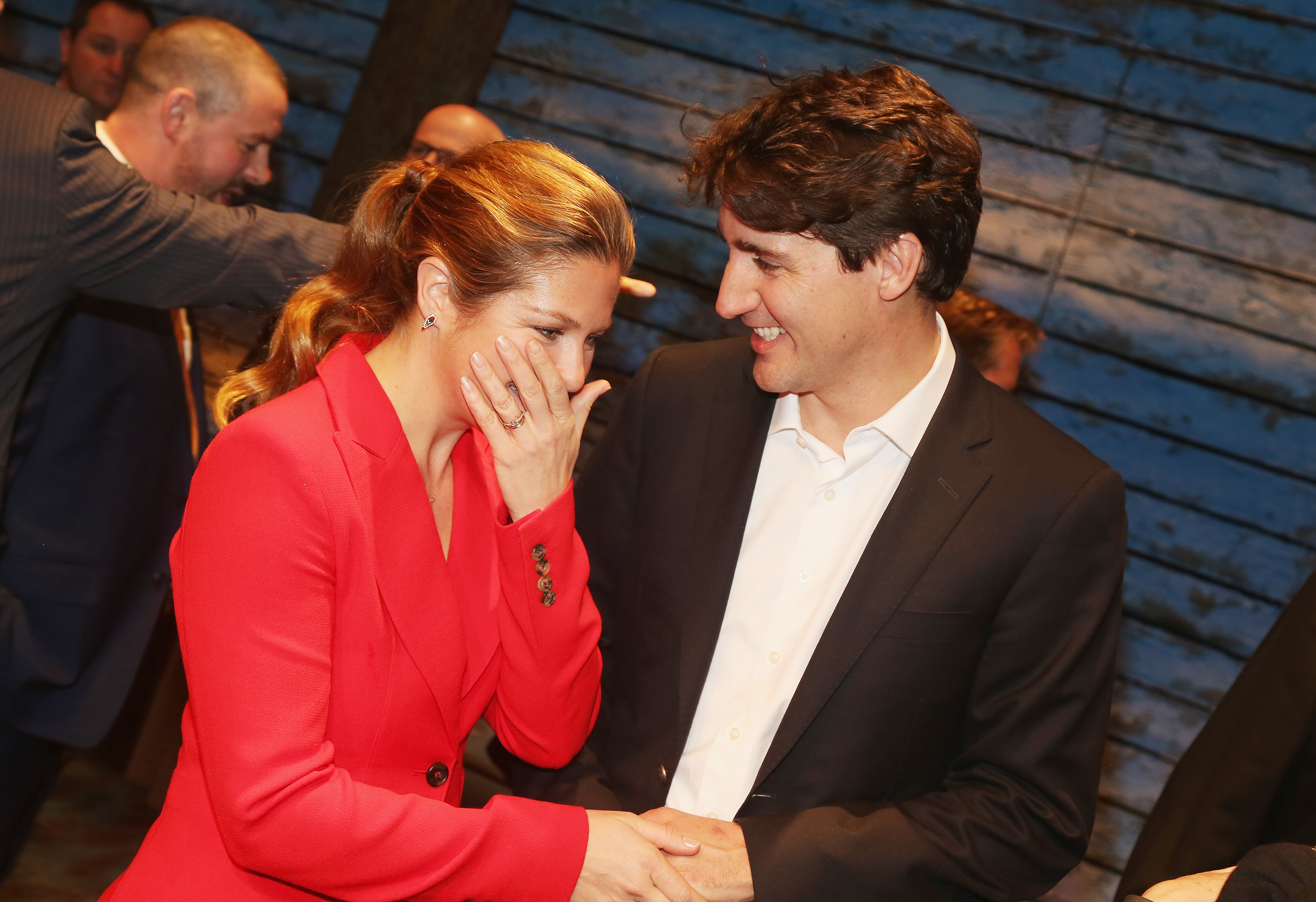 Sophie Gregoire Trudeau and husband Canadian Prime Minister Justin Trudeau pose backstage at the hit musical "Come from Away" on Broadway at The Schoenfeld Theatre on March 15, 2017, in New York City. | Source: Getty Images