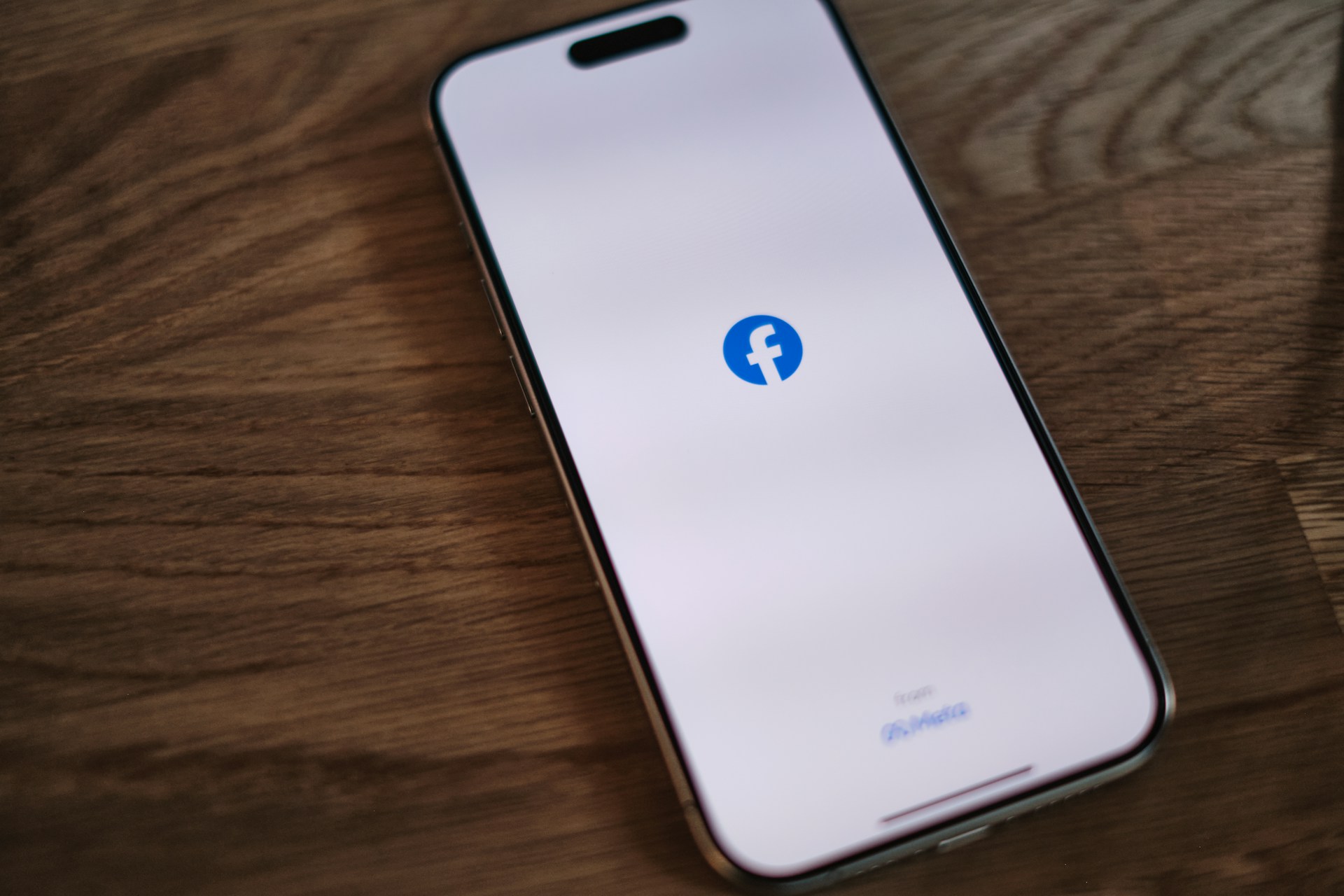 A phone on the table | Source: Unsplash